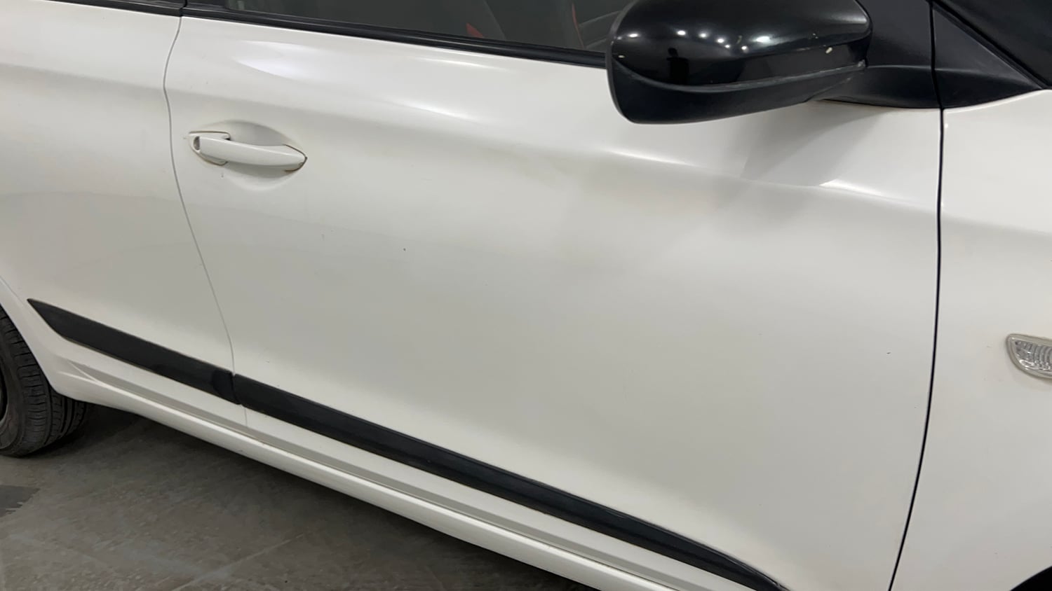 Used 2016 Hyundai Elite i20 Magna 1.2 Petrol Manual dents MINOR SCRATCH