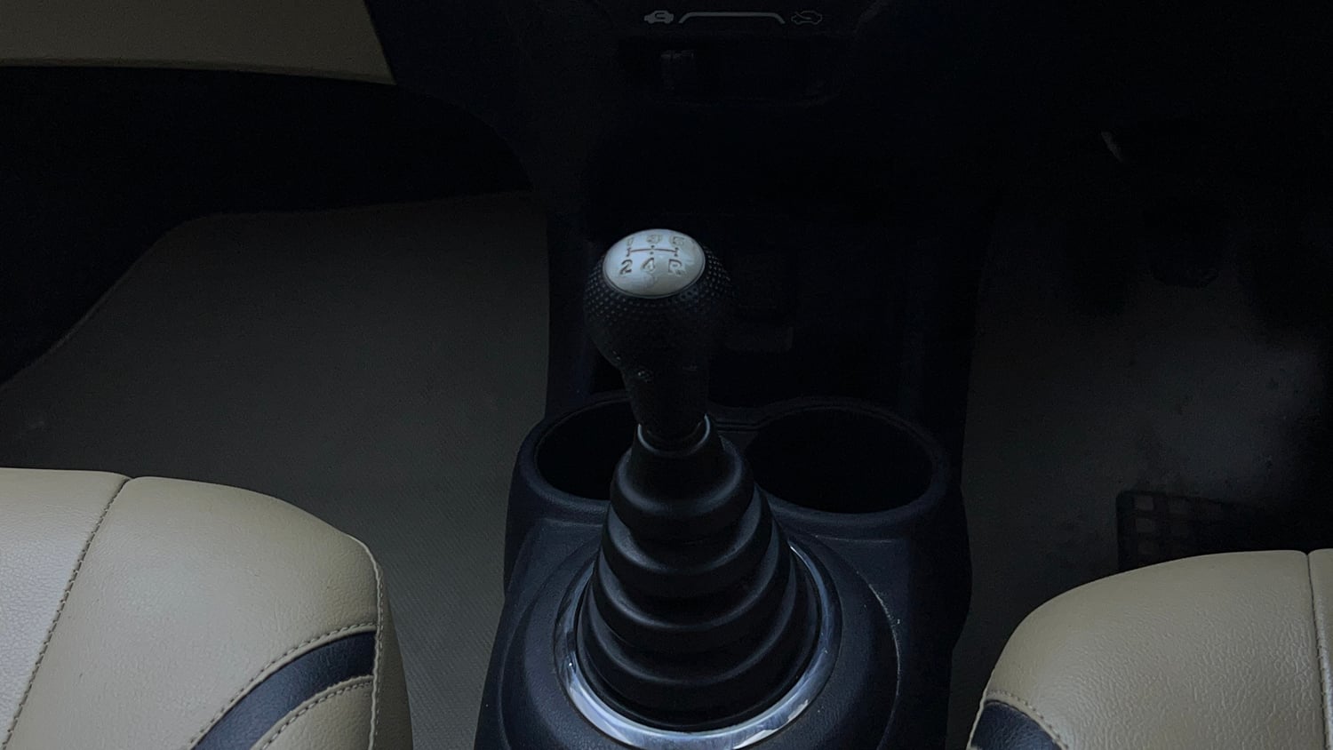 Used 2014 Honda Amaze 1.2 S i-VTEC Petrol Manual interior GEAR  KNOB VIEW