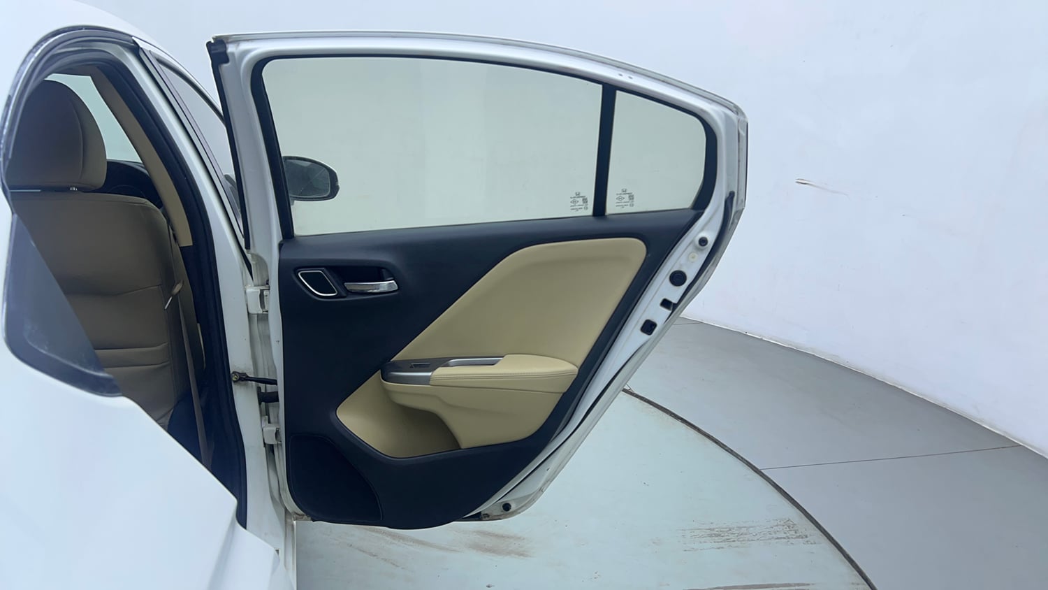 Used 2020 Honda City ZX CVT Petrol Petrol Automatic interior RIGHT REAR DOOR OPEN VIEW