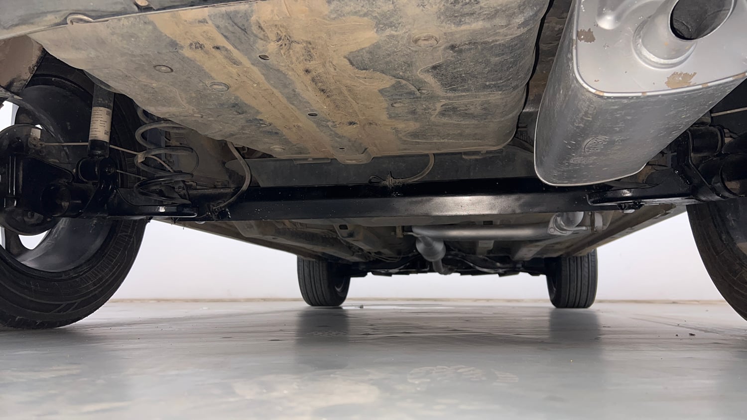 Used 2020 Tata Nexon XZ Plus (O) Dual Tone Petrol Manual extra REAR UNDERBODY VIEW (TAKEN FROM REAR)