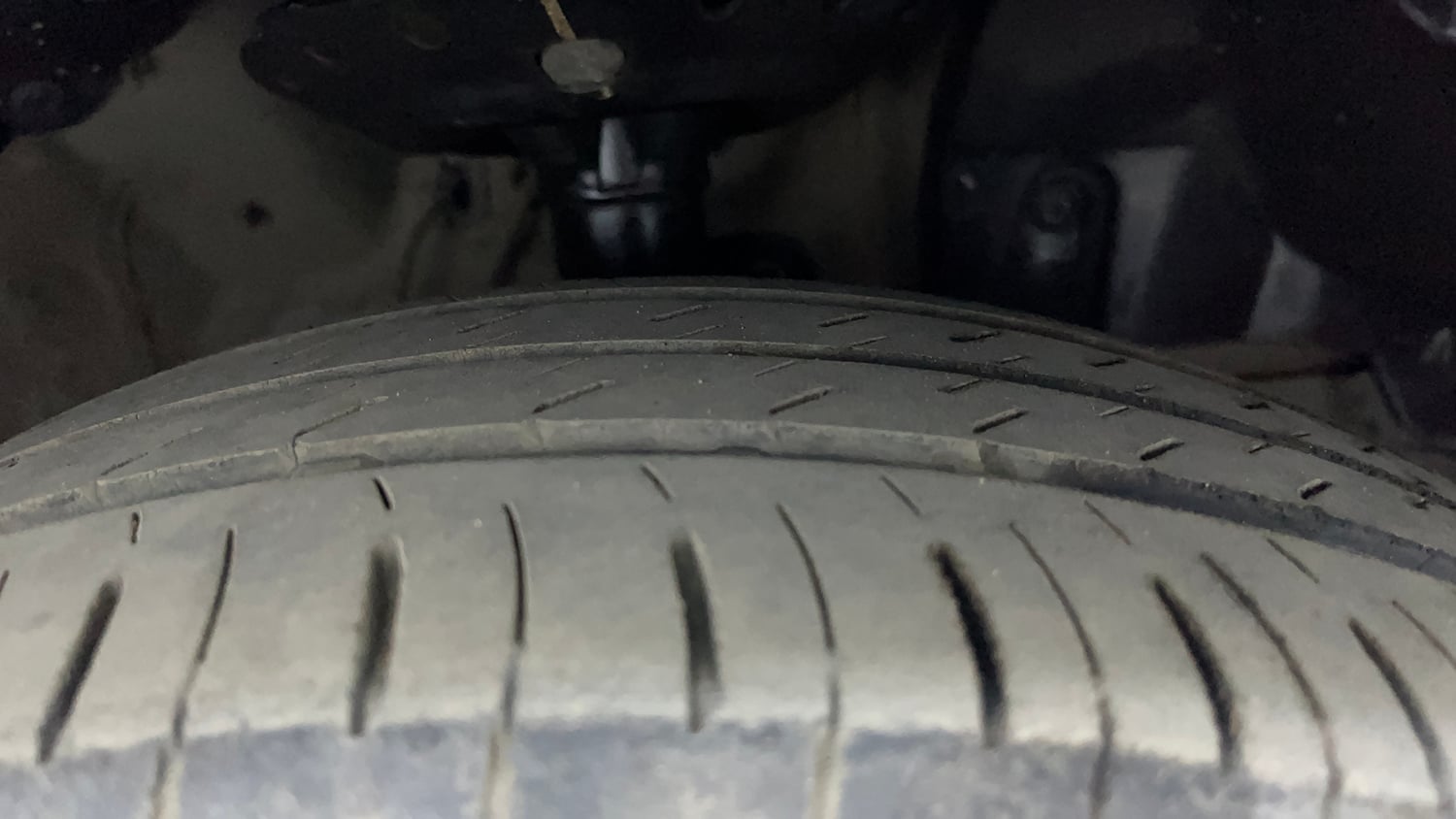 Used 2017 Honda City ZX CVT Petrol Petrol Automatic tyres RIGHT FRONT TYRE TREAD VIEW