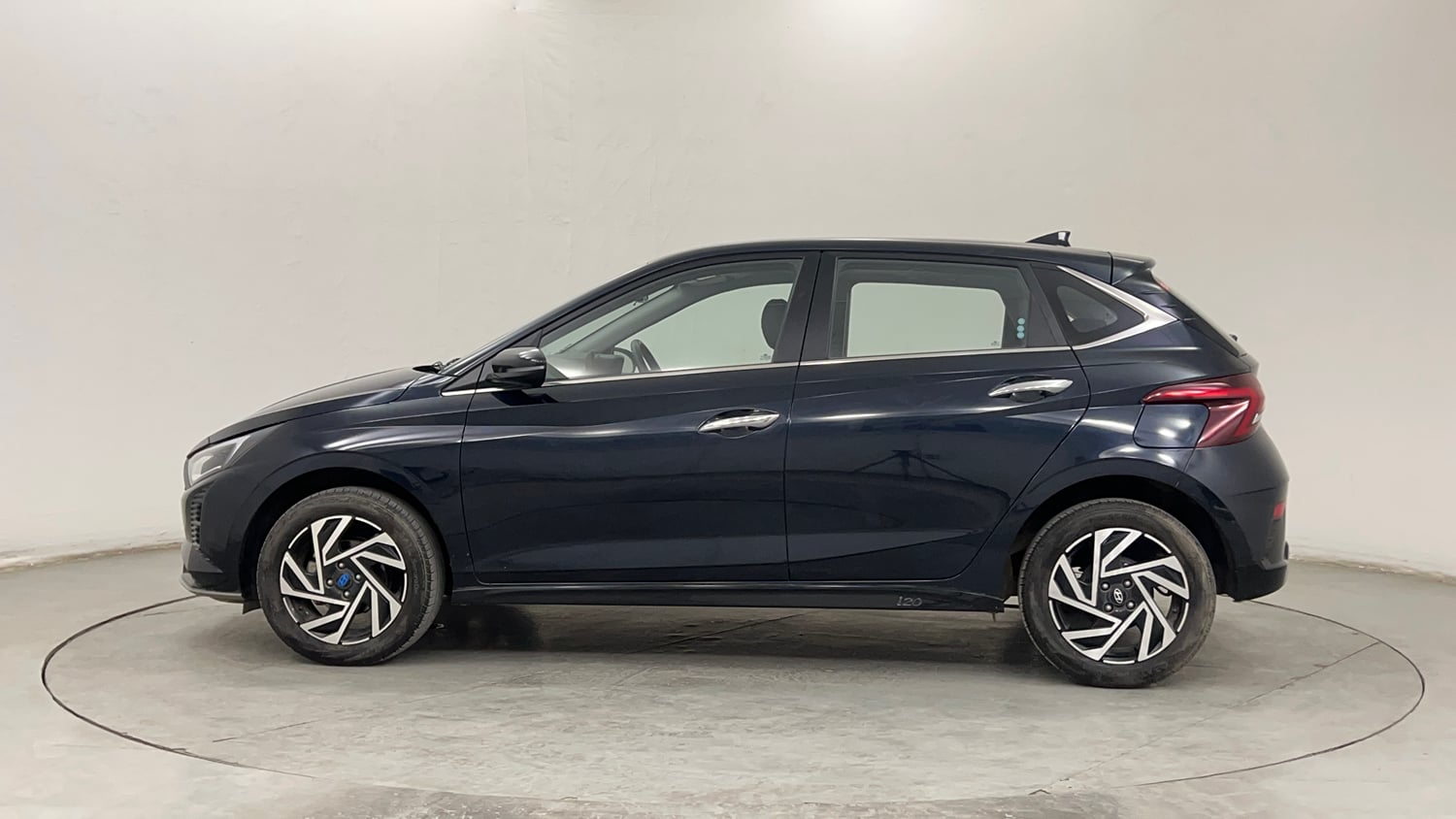 Used 2024 Hyundai New i20 Asta (O) 1.2 IVT Petrol Automatic exterior LEFT SIDE VIEW