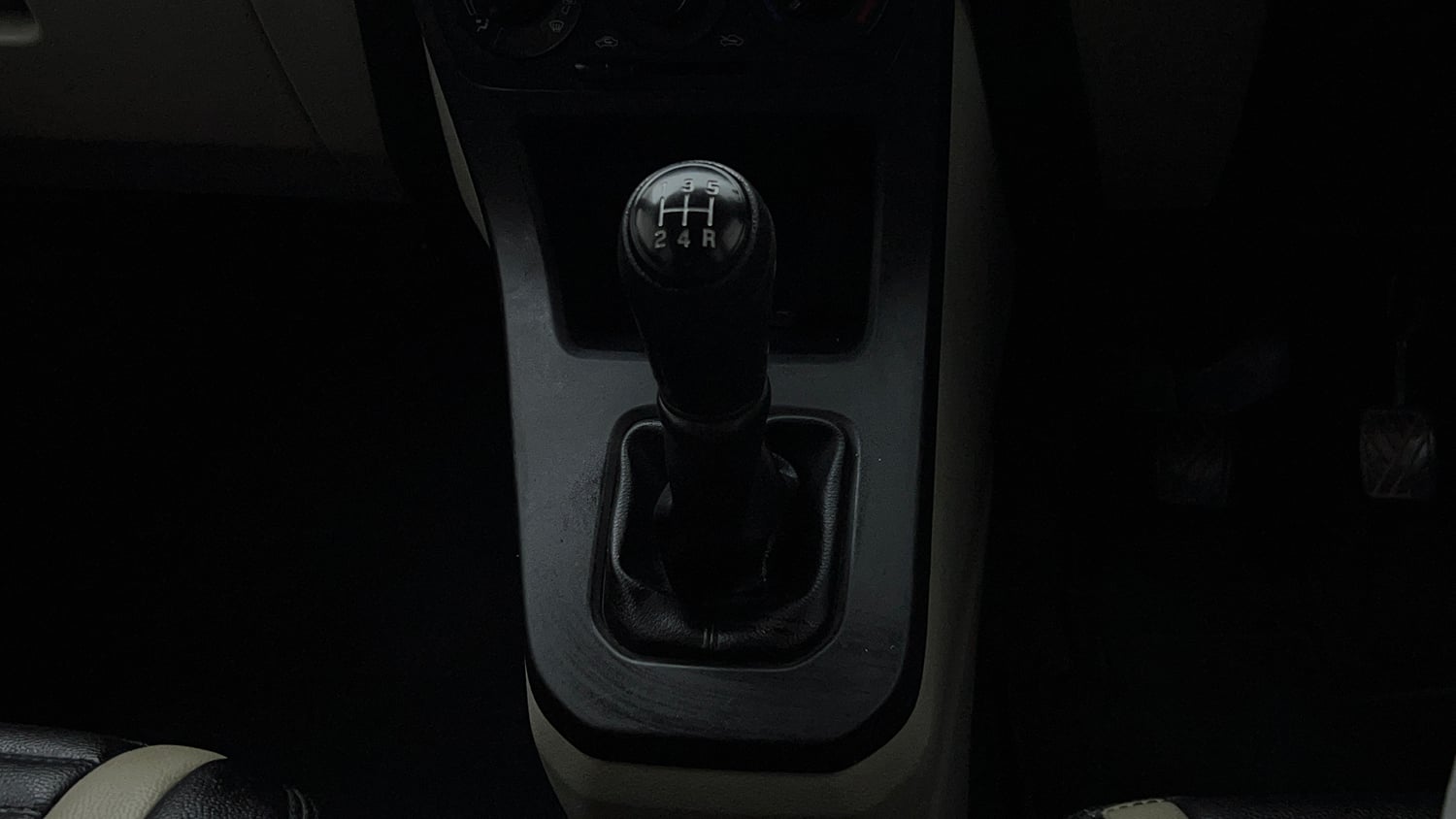 Used 2019 Maruti Suzuki Wagon R VXi 1.2 Petrol Manual interior GEAR  KNOB VIEW