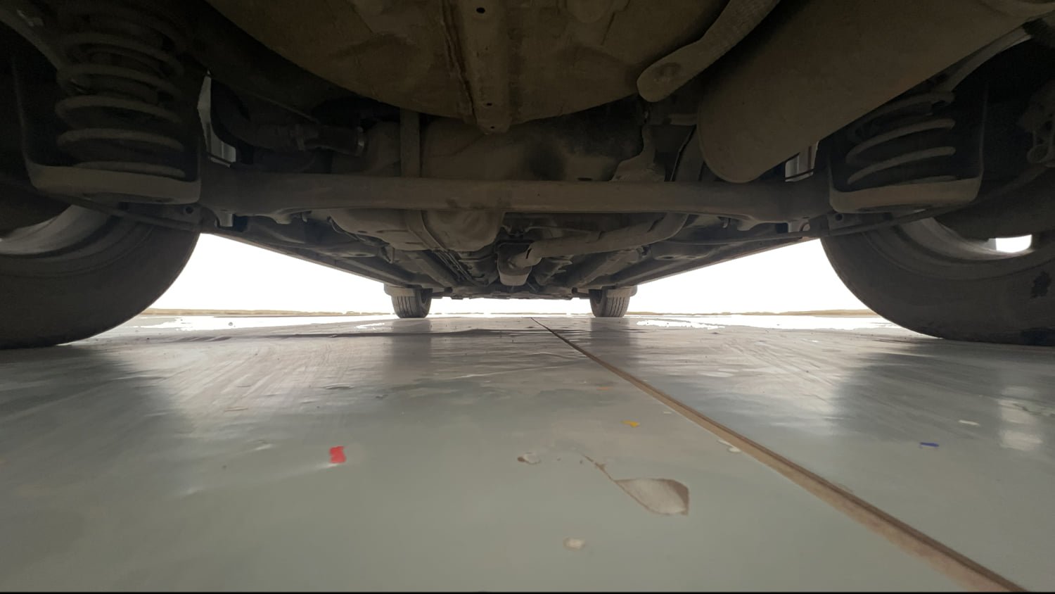 Used 2022 Mahindra XUV 300 W8 (O) 1.2 Petrol Petrol Manual extra REAR UNDERBODY VIEW (TAKEN FROM REAR)
