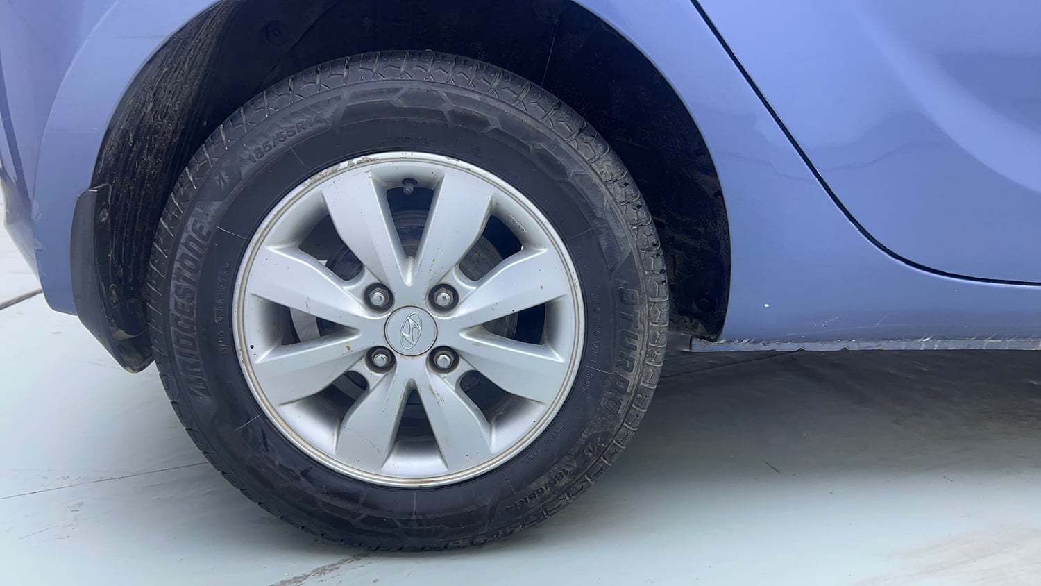 Used 2012 Hyundai i20 Sportz 1.2 Petrol Manual tyres RIGHT REAR TYRE RIM VIEW