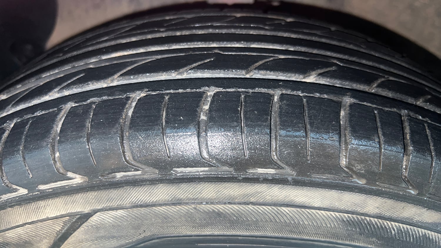 Used 2015 Hyundai Grand i10 Sportz 1.2 Kappa VTVT Petrol Manual tyres LEFT FRONT TYRE TREAD VIEW