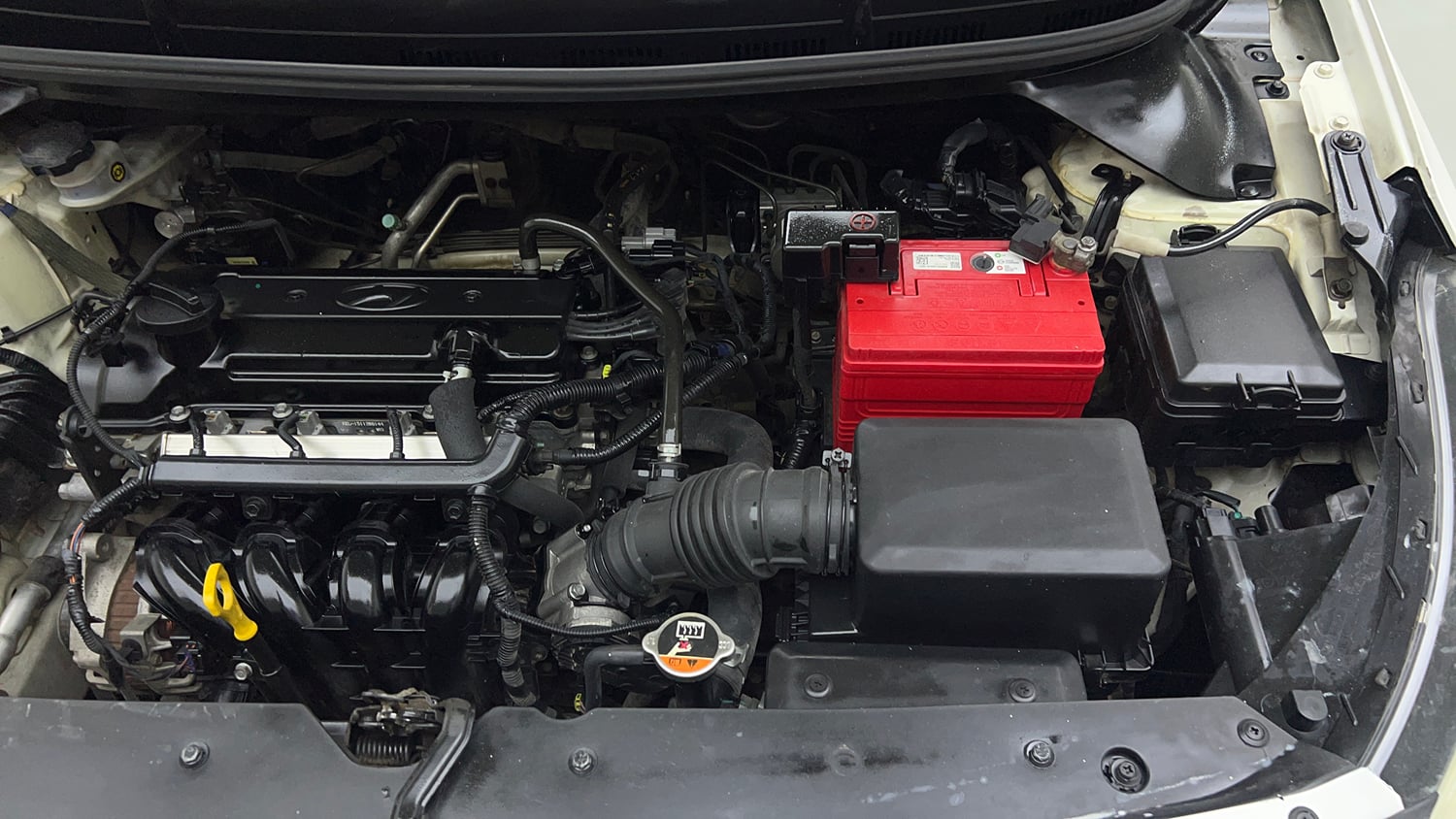 Used 2016 Hyundai Elite i20 Sportz 1.2 Petrol Manual engine ENGINE LEFT SIDE VIEW