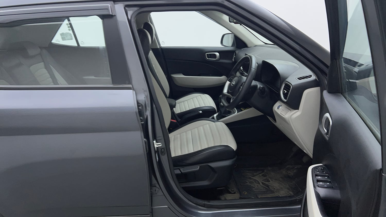 Used 2022 Hyundai Venue SX 1.2 Petrol Petrol Manual interior RIGHT SIDE FRONT DOOR CABIN VIEW