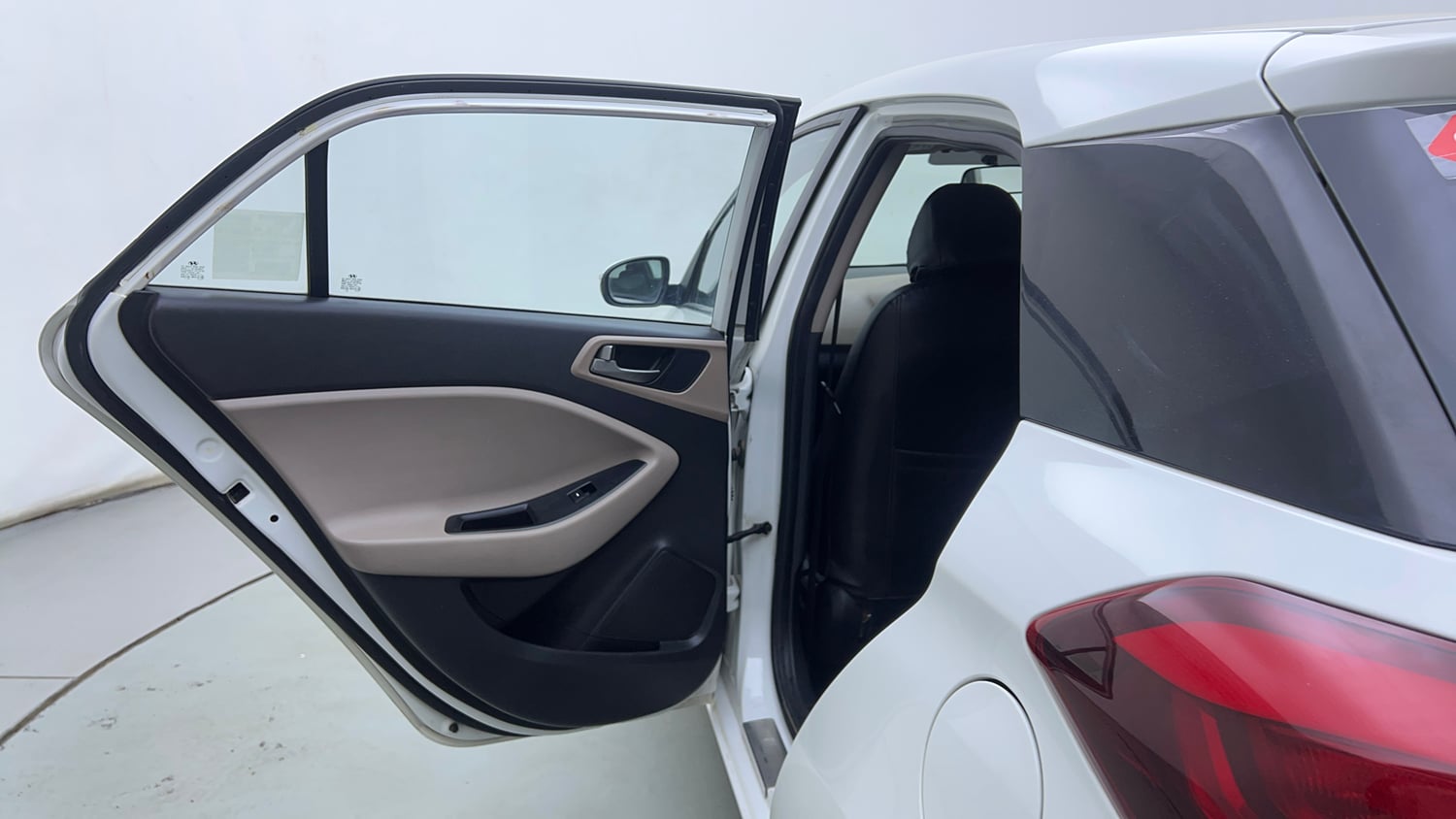 Used 2016 Hyundai Elite i20 Asta 1.4 CRDI Diesel Manual interior LEFT REAR DOOR OPEN VIEW