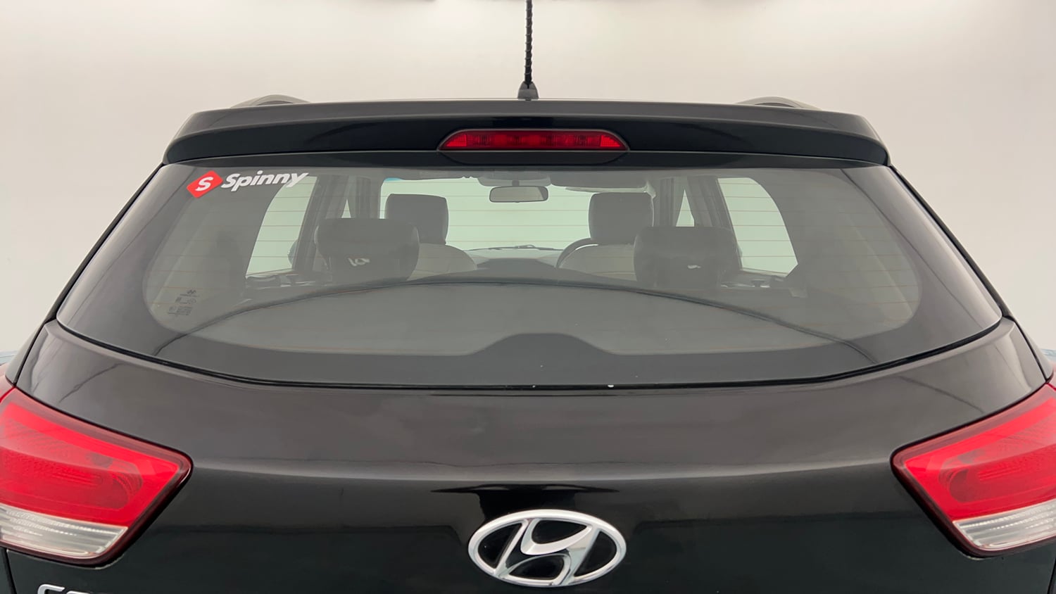 Used 2019 Hyundai Creta S 1.4 CRDi Diesel Manual exterior BACK WINDSHIELD VIEW