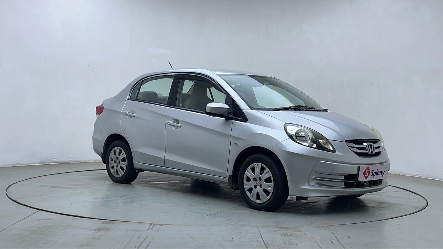 Used 2013 Honda Amaze 1.2 S i-VTEC Petrol Manual exterior RIGHT FRONT CORNER VIEW