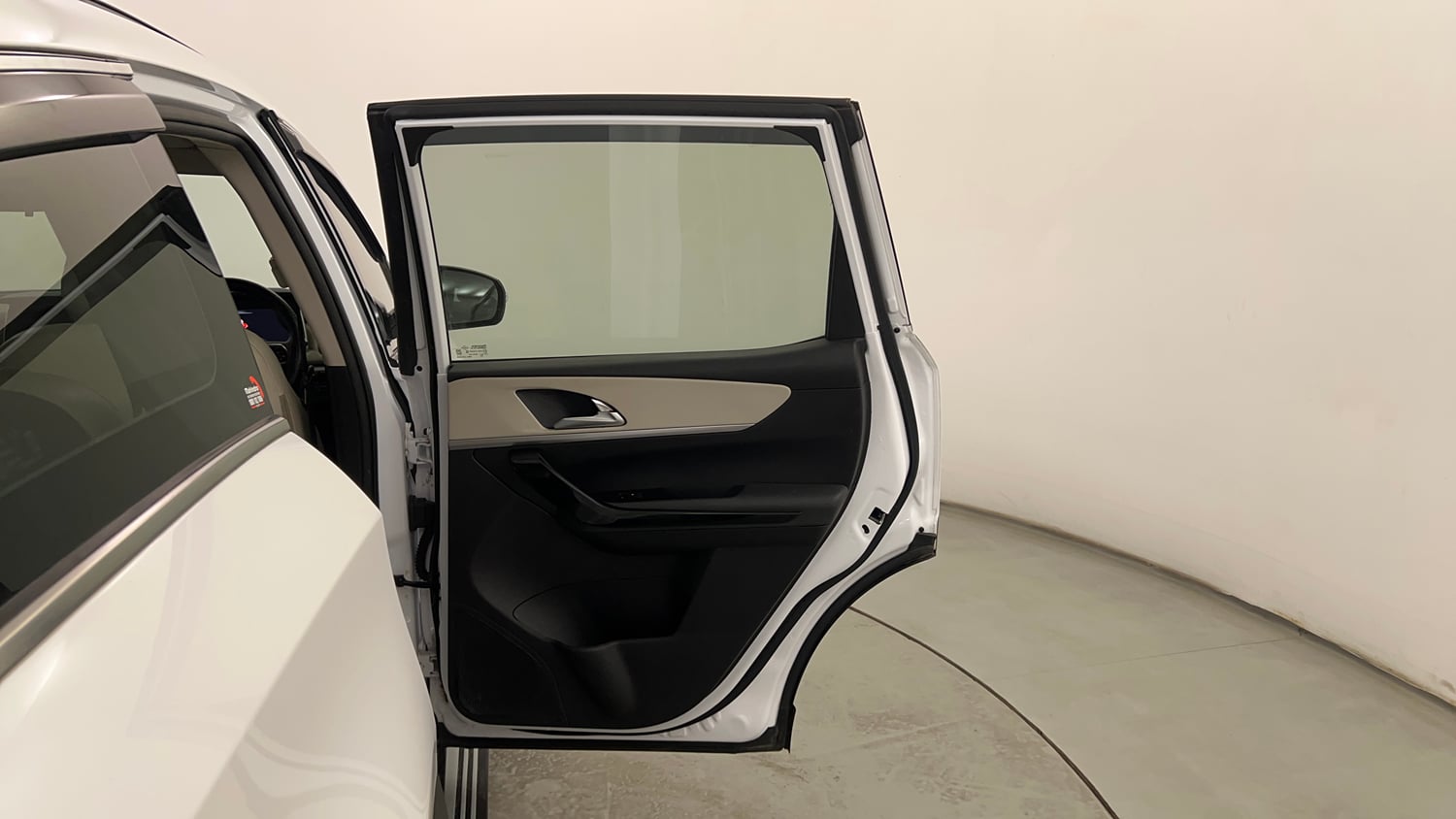 Used 2024 Mahindra XUV700 AX7 Diesel MT 7 STR Diesel Manual interior RIGHT REAR DOOR OPEN VIEW