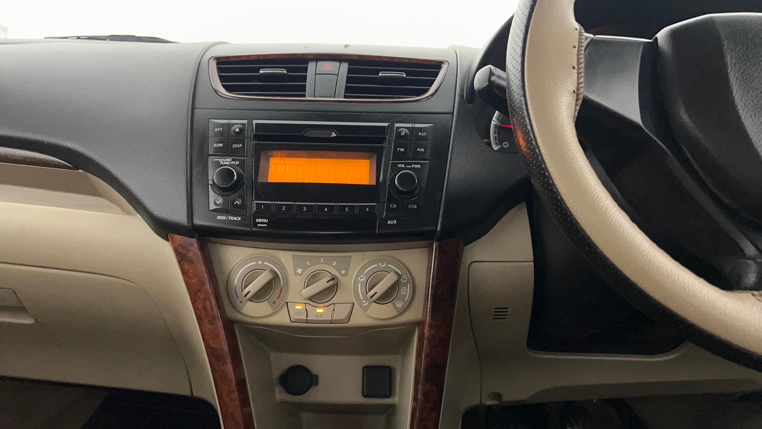 Used 2016 Maruti Suzuki Swift Dzire VDI Diesel Manual interior MUSIC SYSTEM & AC CONTROL VIEW