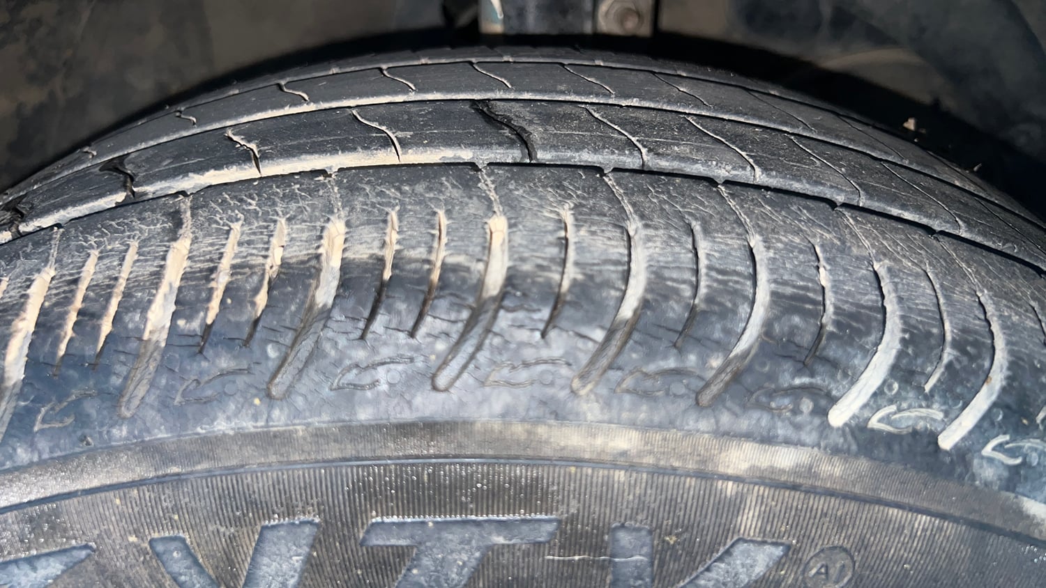 Used 2019 Maruti Suzuki Baleno Delta Petrol Manual tyres RIGHT FRONT TYRE TREAD VIEW