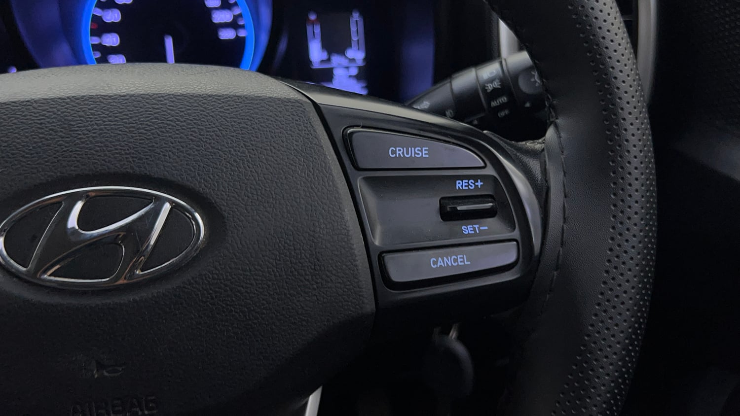 Used 2020 Hyundai Venue SX 1.0 Turbo Petrol Manual top_features Cruise control