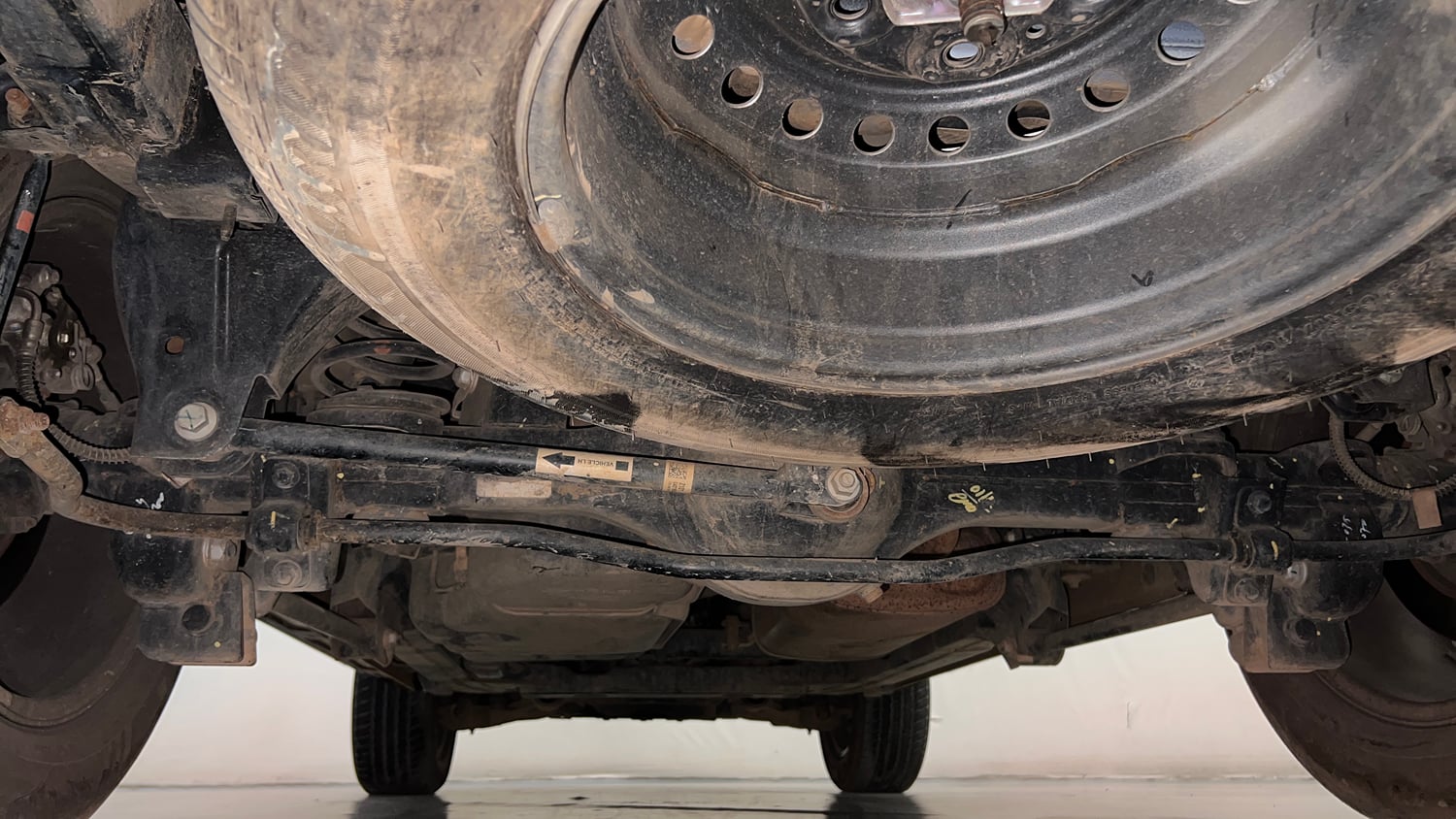 Used 2022 Mahindra Scorpio N Z8 L Petrol AT 6 STR Petrol Automatic extra REAR UNDERBODY VIEW (TAKEN FROM REAR)