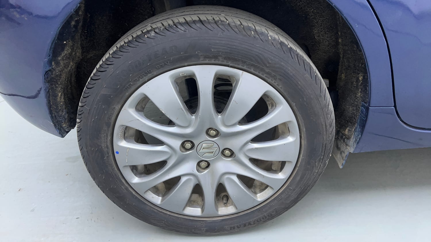 Used 2018 Maruti Suzuki Baleno Alpha 1.2 AT Petrol Automatic tyres RIGHT REAR TYRE RIM VIEW