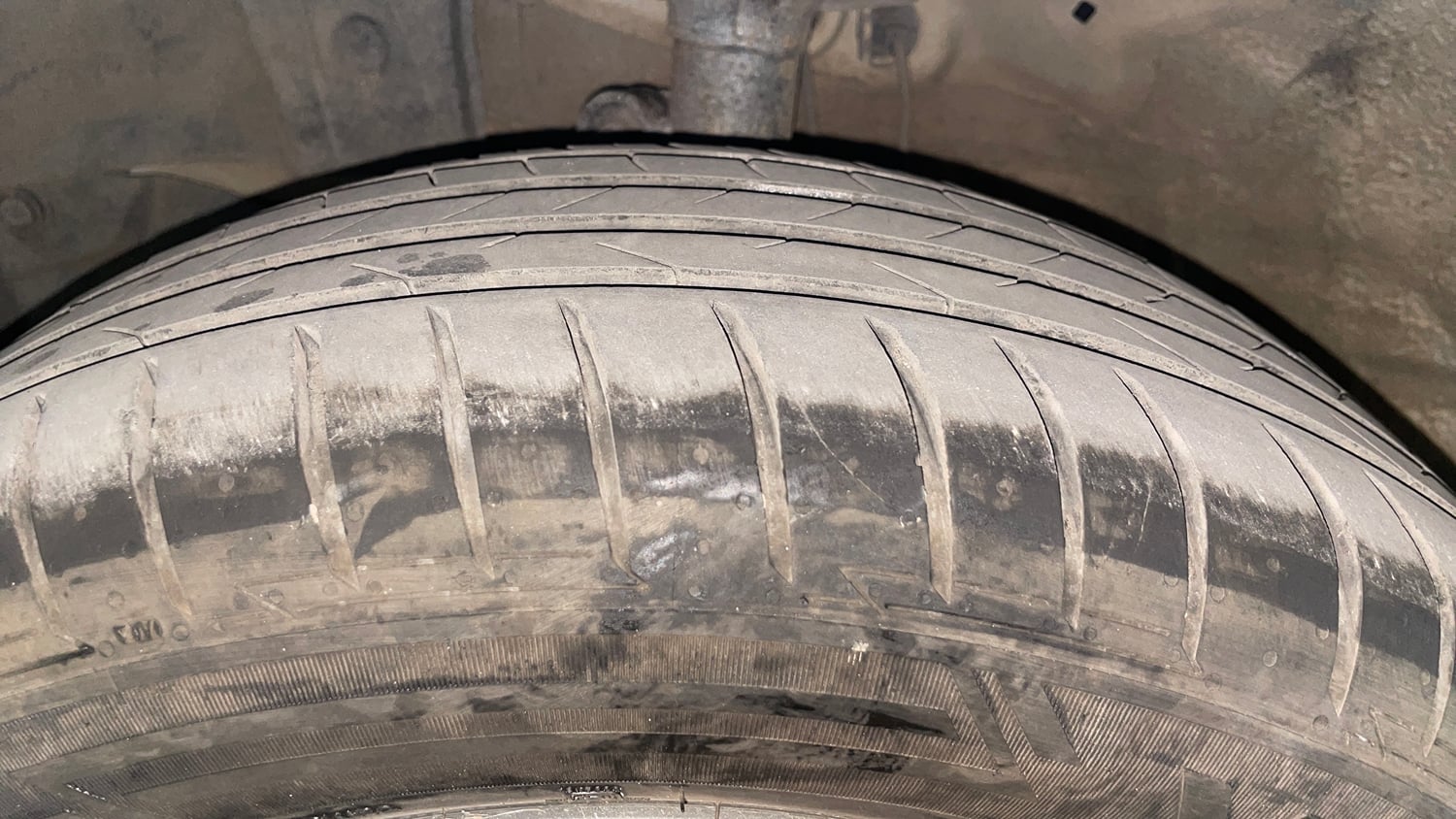 Used 2020 Honda Amaze 1.5 VX MT Diesel Diesel Manual tyres LEFT FRONT TYRE TREAD VIEW
