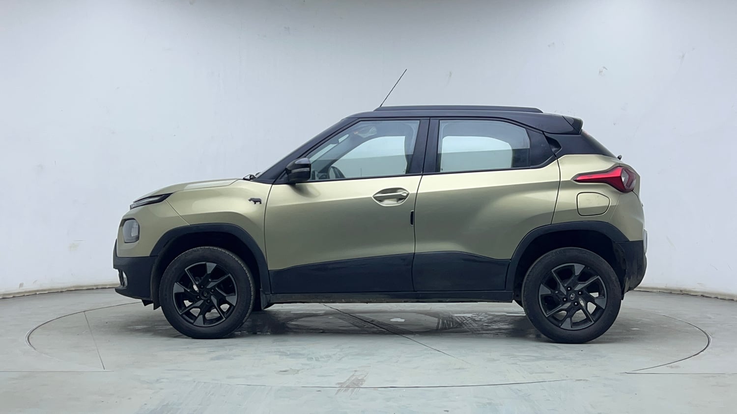 Used 2022 Tata Punch Kaziranga Creative MT Petrol Manual exterior LEFT SIDE VIEW