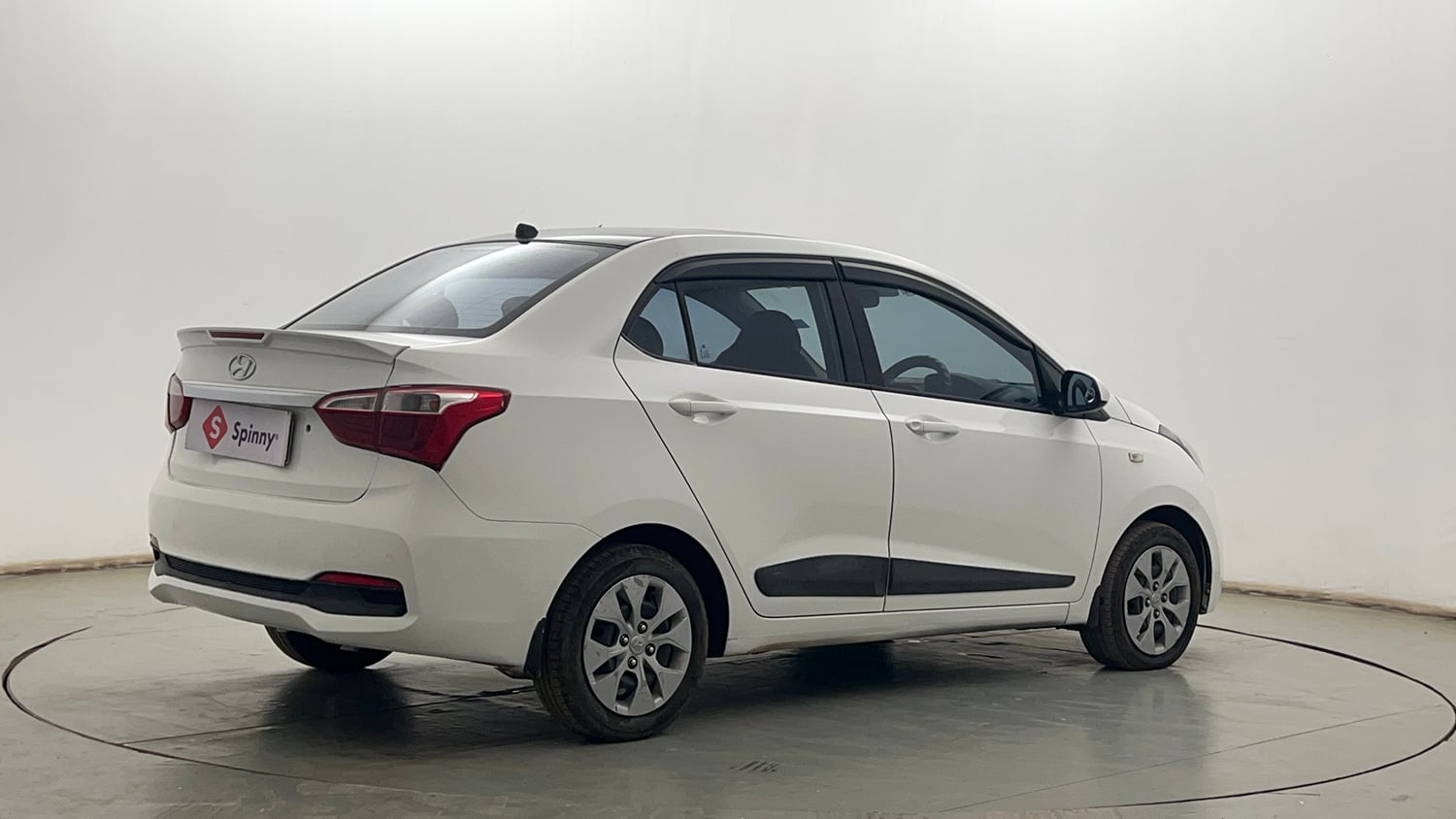 Used 2020 Hyundai Xcent S Petrol Manual exterior RIGHT REAR CORNER VIEW