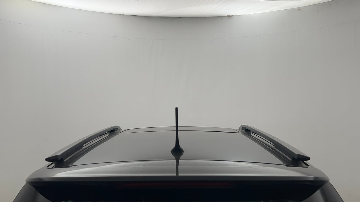 Used 2022 Mahindra XUV 300 W8 (O) 1.2 Petrol Petrol Manual exterior EXTERIOR ROOF VIEW