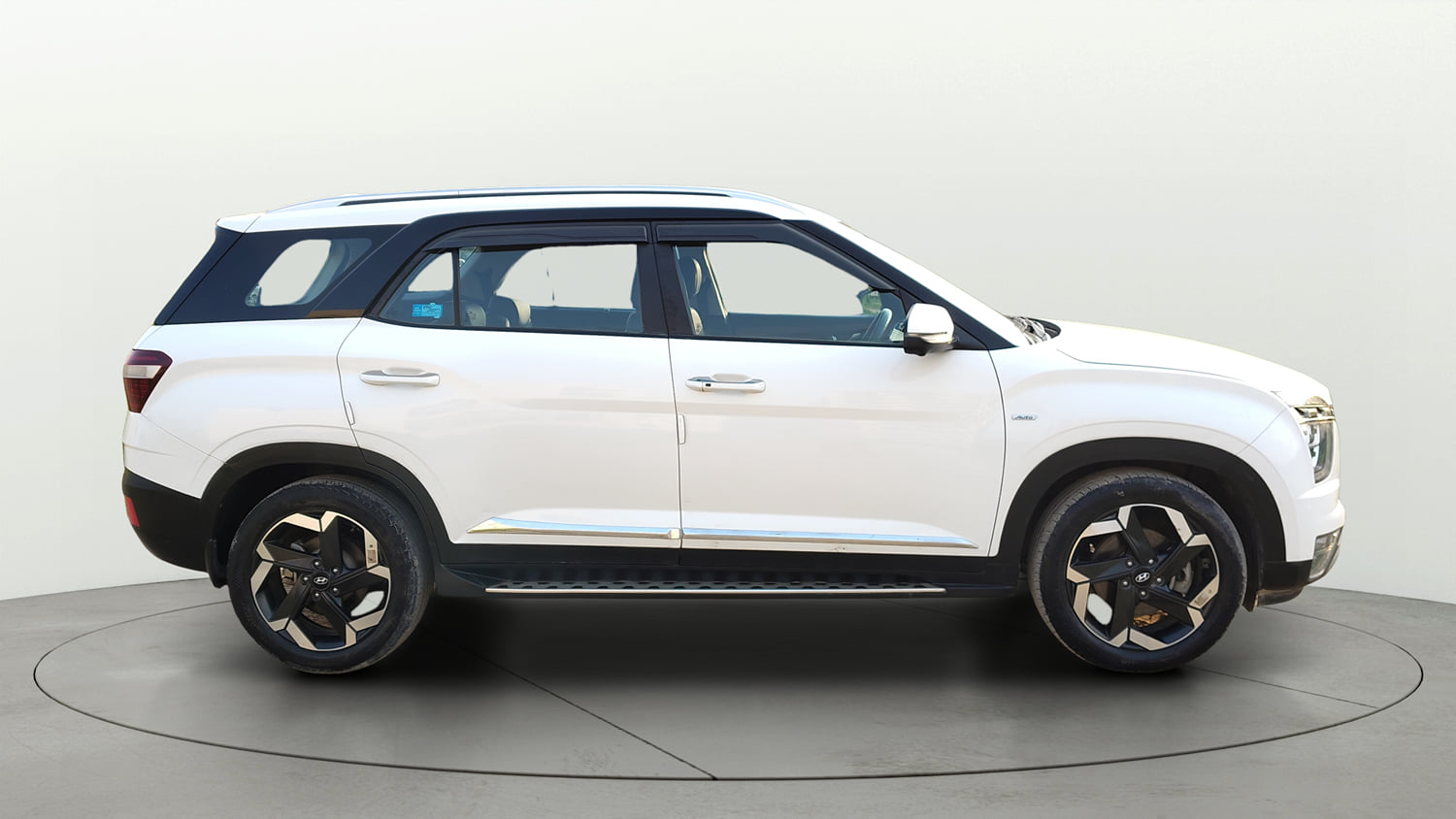 Used 2022 Hyundai Alcazar Signature (O) 6 STR 1.5 Diesel AT Diesel Automatic exterior RIGHT SIDE VIEW