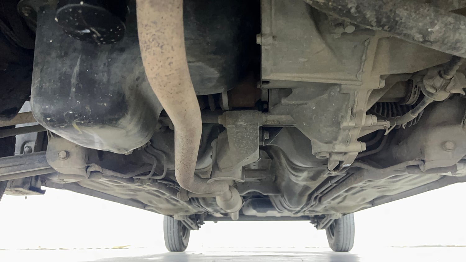Used 2022 Maruti Suzuki Alto 800 Vxi Plus Petrol Manual extra FRONT LEFT UNDERBODY VIEW