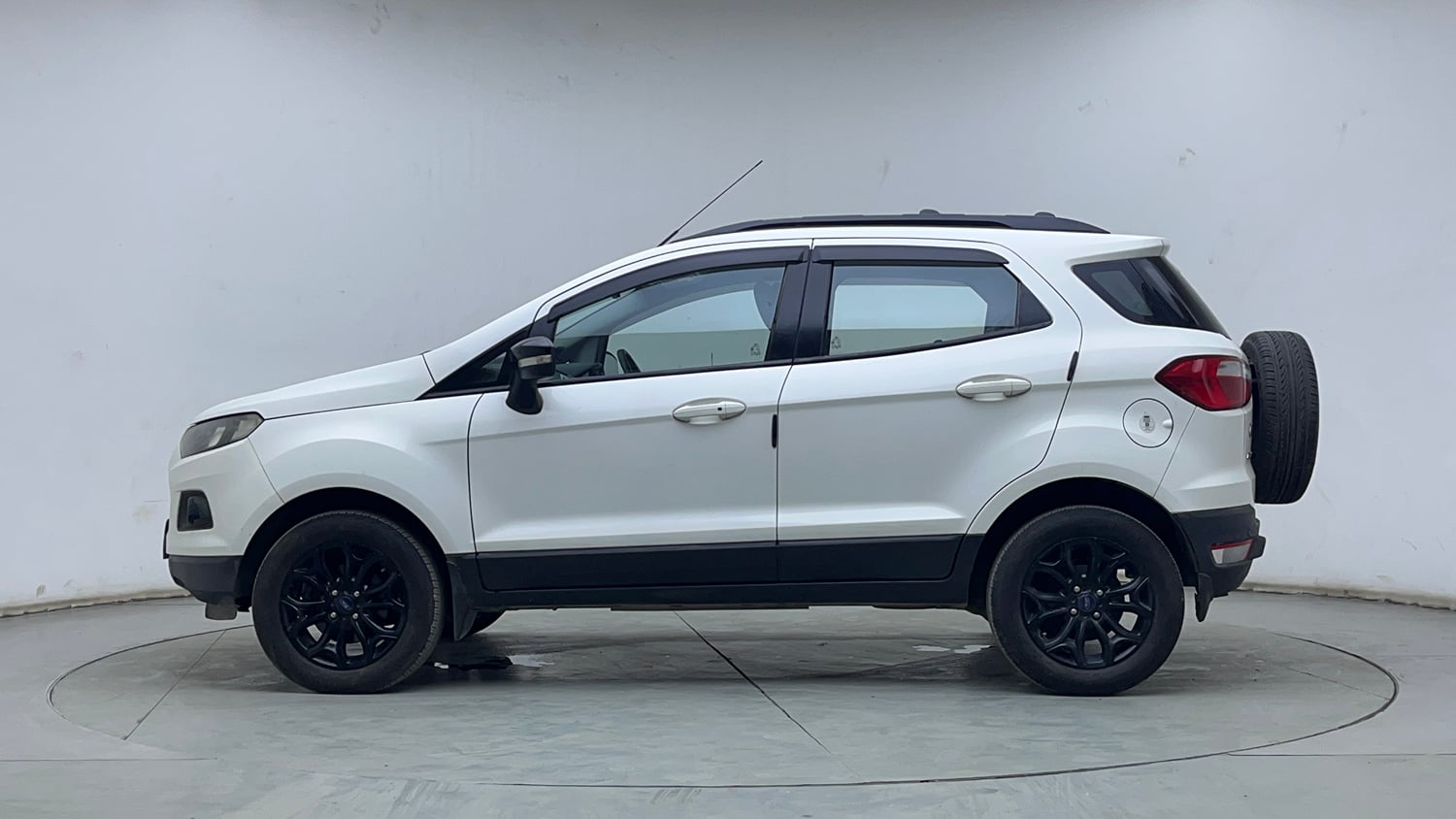 Used 2017 Ford EcoSport Titanium 1.5L TDCi Diesel Manual exterior LEFT SIDE VIEW