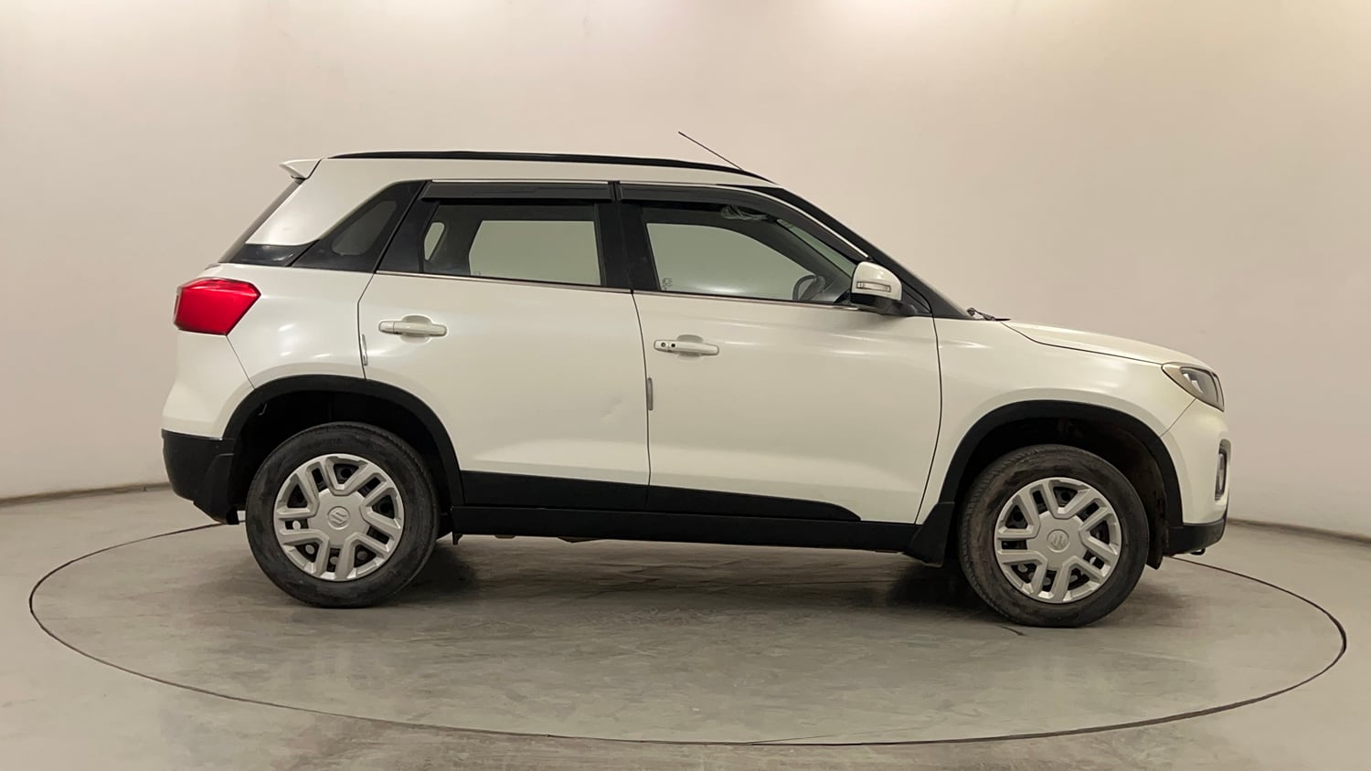 Used 2022 maruti-suzuki Vitara Brezza VXi Petrol Manual exterior RIGHT SIDE VIEW