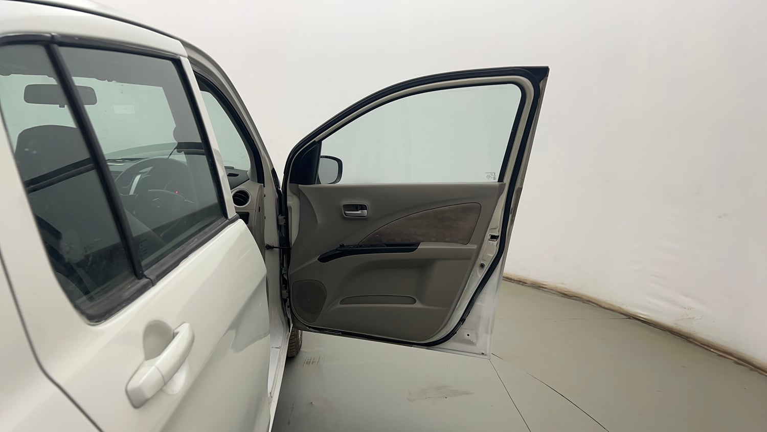 Used 2015 Maruti Suzuki Celerio ZXi AMT Petrol Automatic interior RIGHT FRONT DOOR OPEN VIEW