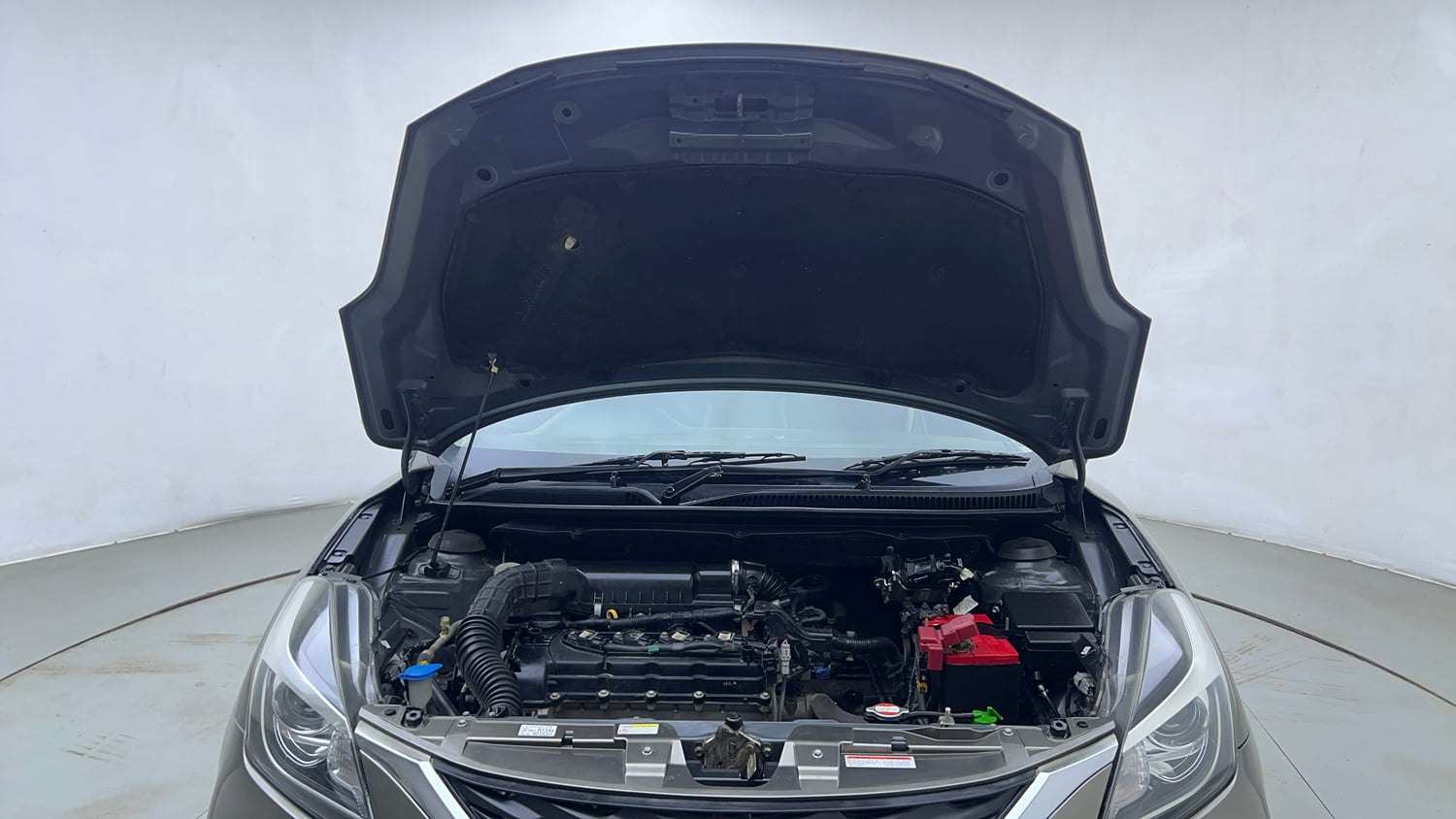 Used 2019 Maruti Suzuki Baleno Delta Petrol Manual engine ENGINE & BONNET OPEN FRONT VIEW