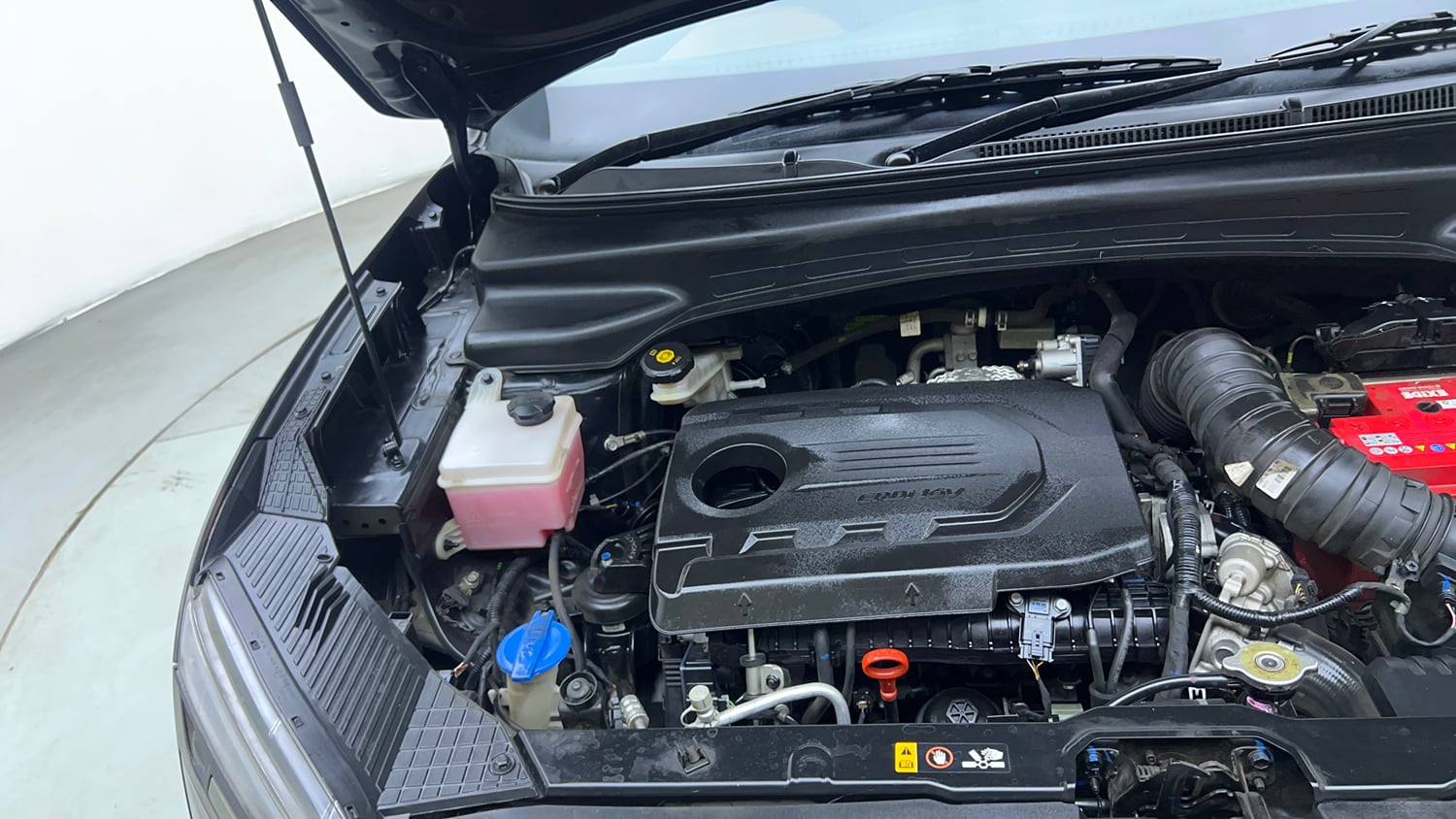 Used 2022 Hyundai Alcazar Signature (O) 7 Seater 1.5 Diesel AT Diesel Automatic engine ENGINE RIGHT SIDE VIEW