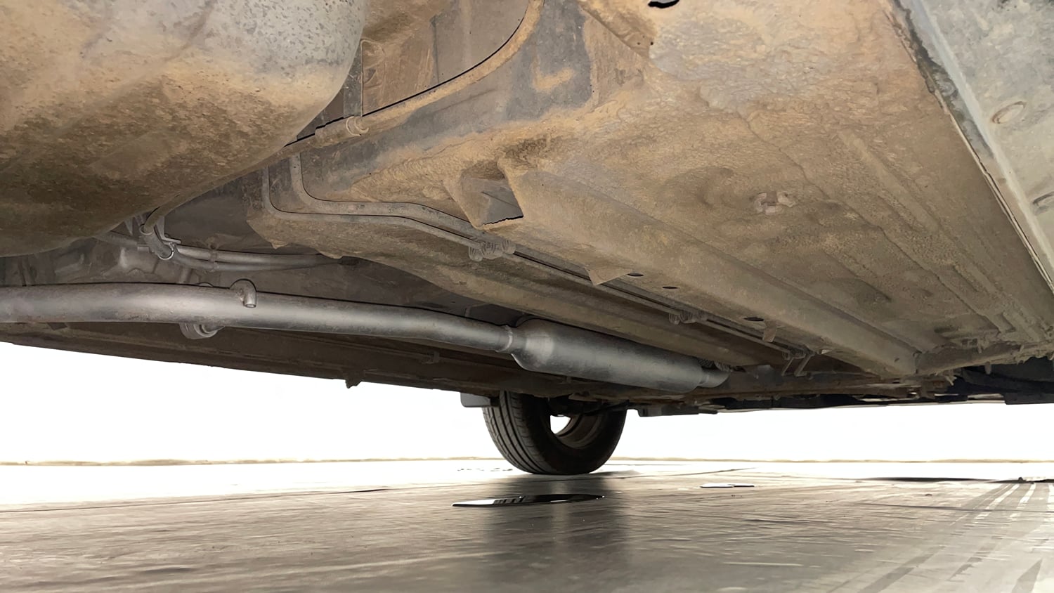Used 2021 Renault Kiger RXT 1.0 Turbo MT Petrol Manual extra REAR RIGHT UNDERBODY VIEW