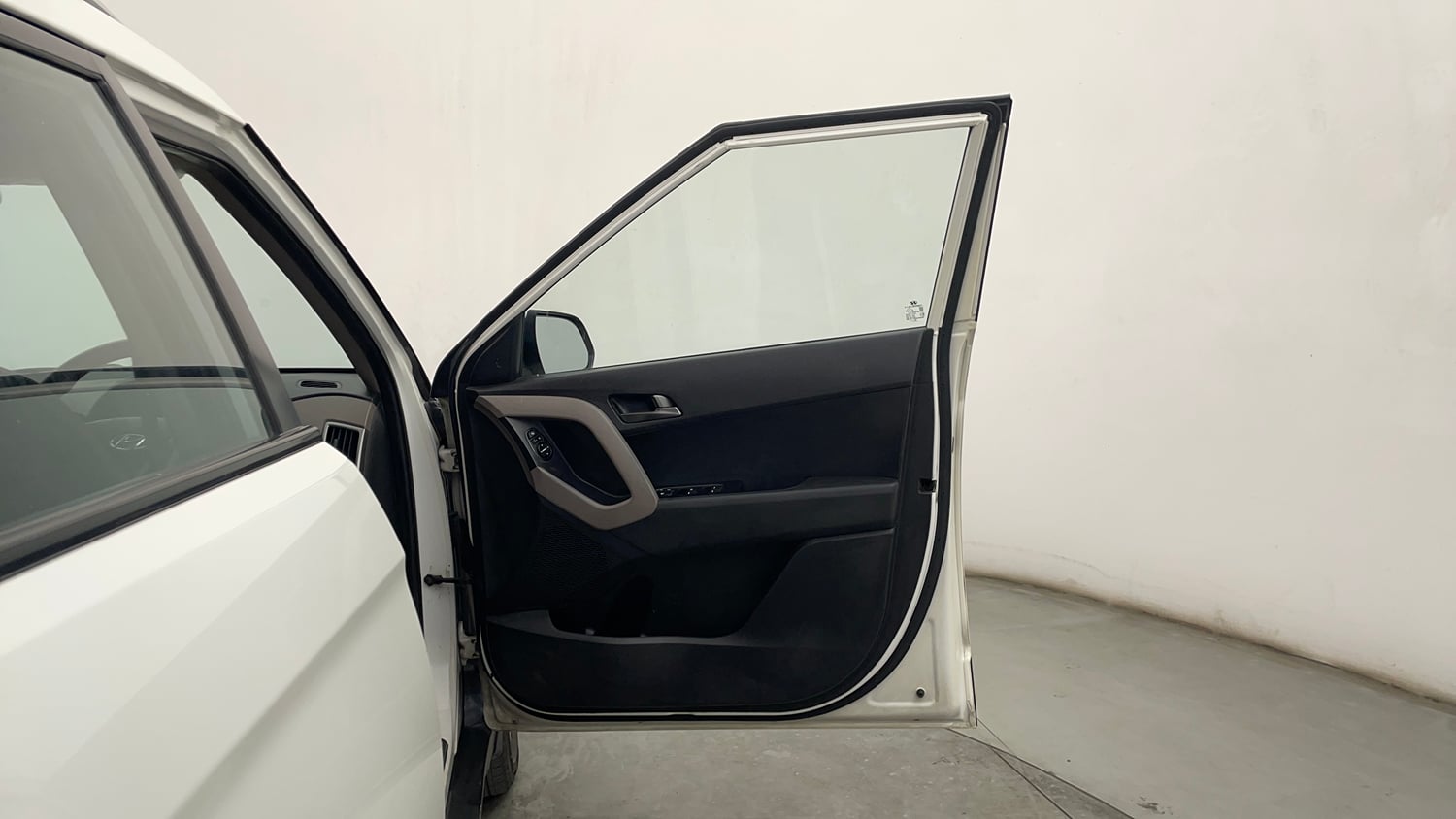 Used 2017 Hyundai Creta 1.6 SX Plus AT Petrol Petrol Automatic interior RIGHT FRONT DOOR OPEN VIEW