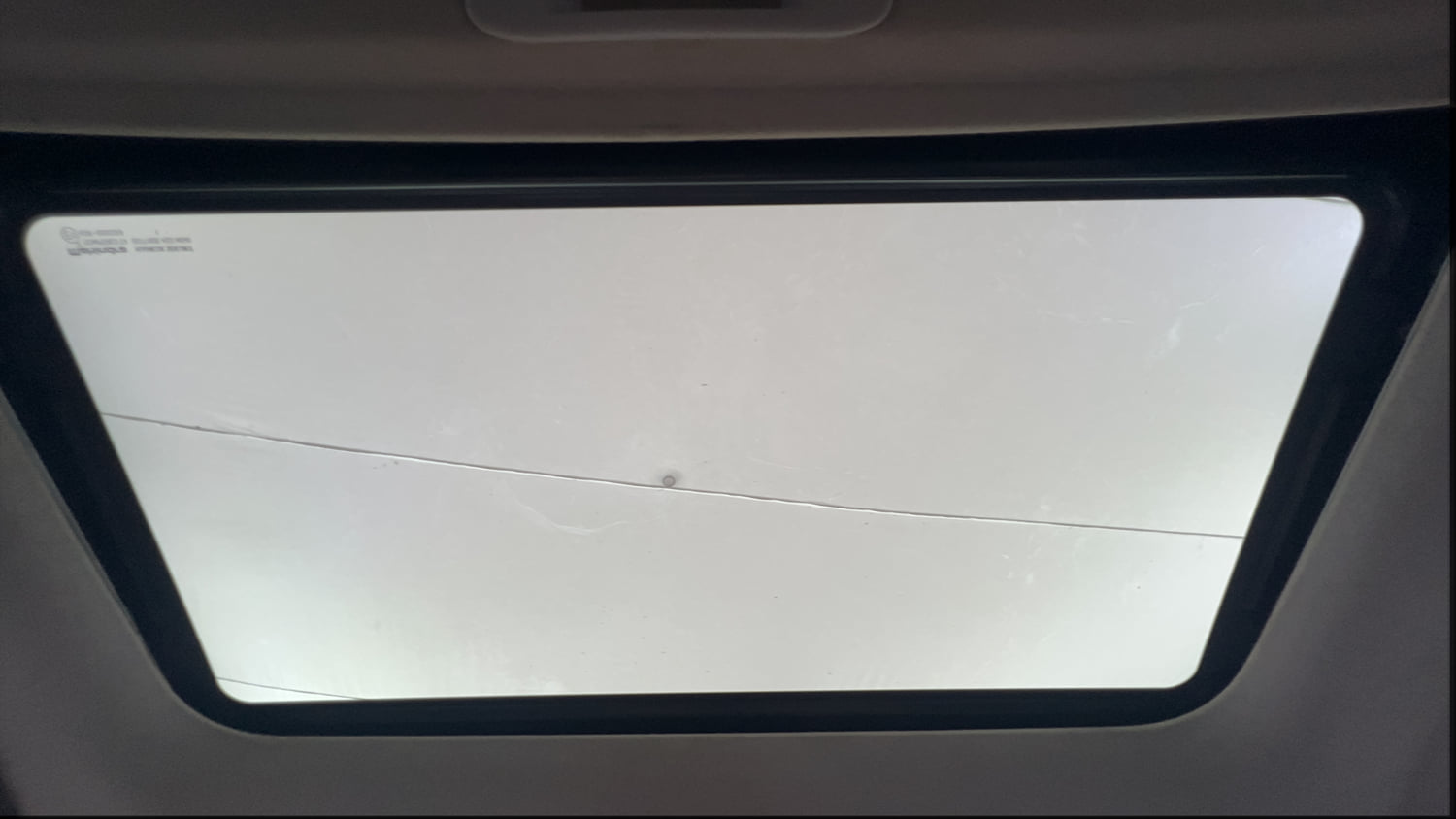 Used 2022 Mahindra XUV 300 W8 (O) 1.2 Petrol Petrol Manual top_features Sunroof