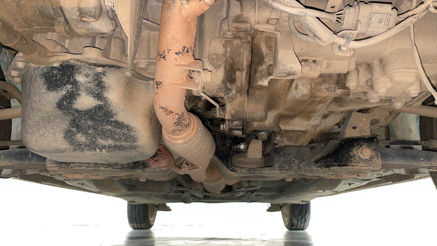 Used 2014 Volkswagen Polo Comfortline 1.2L (P) Petrol Manual extra FRONT LEFT UNDERBODY VIEW