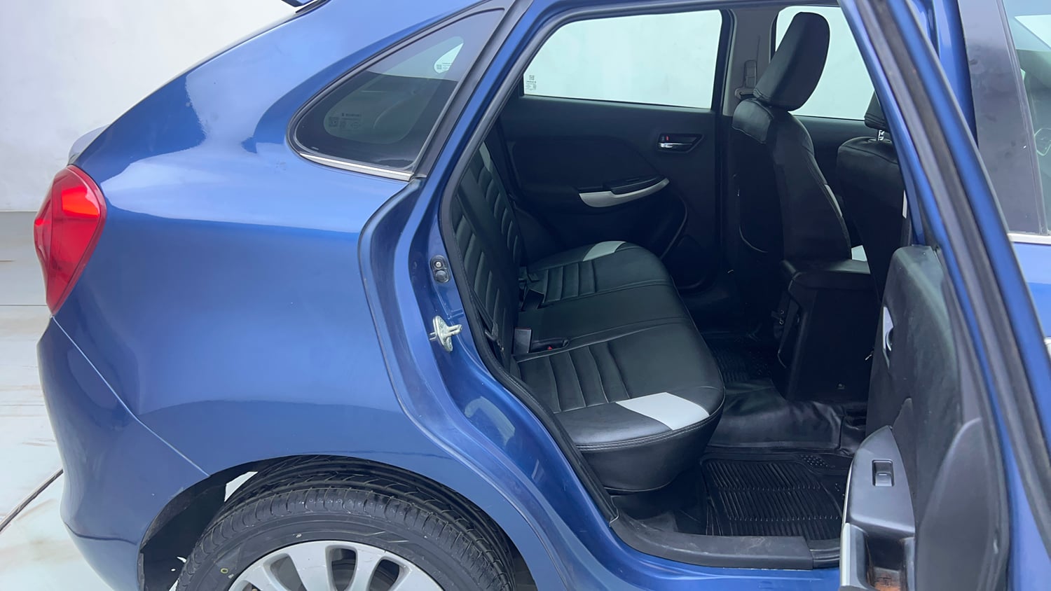 Used 2017 Maruti Suzuki Baleno Zeta 1.2 Petrol Manual interior RIGHT SIDE REAR DOOR CABIN VIEW