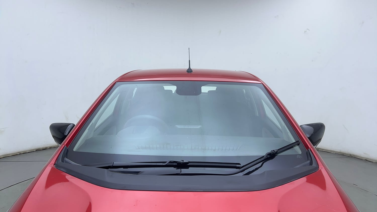 Used 2022 Tata Altroz XZ Petrol Petrol Manual exterior FRONT WINDSHIELD VIEW
