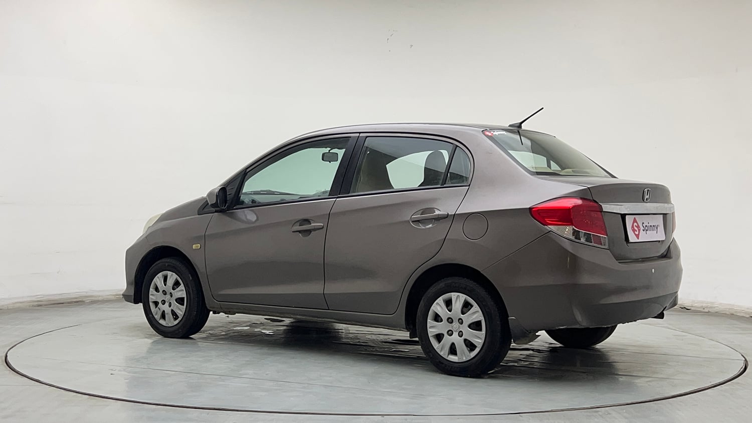 Used 2014 Honda Amaze 1.2 S i-VTEC Petrol Manual exterior LEFT REAR CORNER VIEW