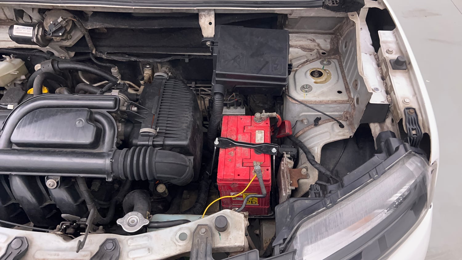 Used 2022 Renault Kwid RXT 1.0 (O) Petrol Manual engine ENGINE LEFT SIDE VIEW