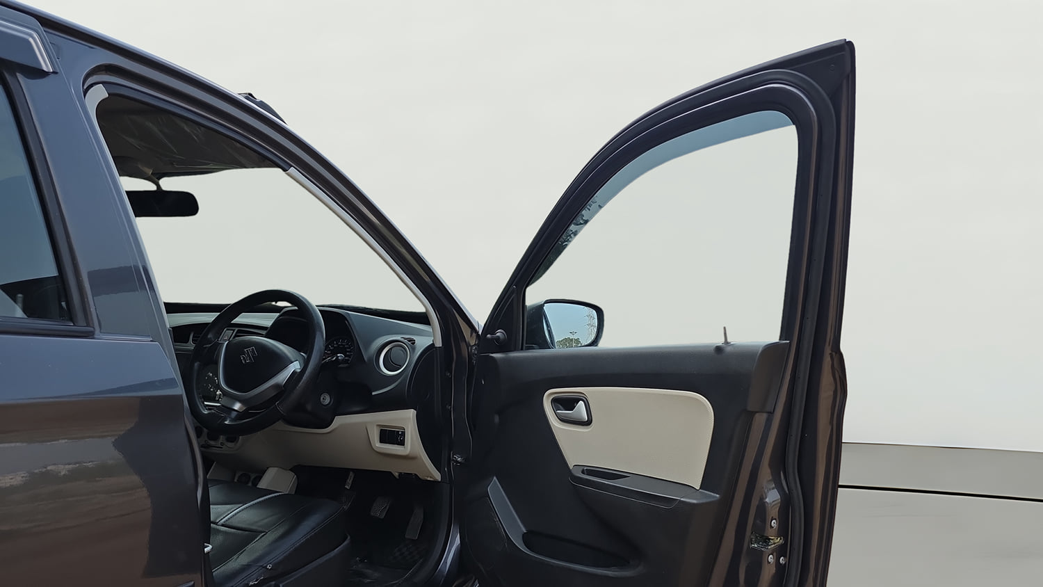 Used 2022 Maruti Suzuki Alto 800 Vxi Plus Petrol Manual interior RIGHT FRONT DOOR OPEN VIEW
