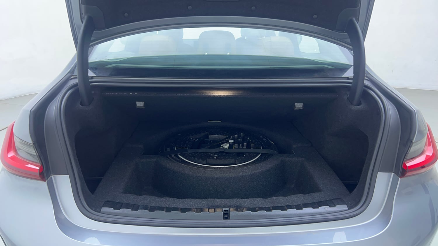 Used 2024 BMW 3 Series Gran Limousine 330Li M Sport Pro Editon Petrol Automatic interior DICKY INSIDE VIEW