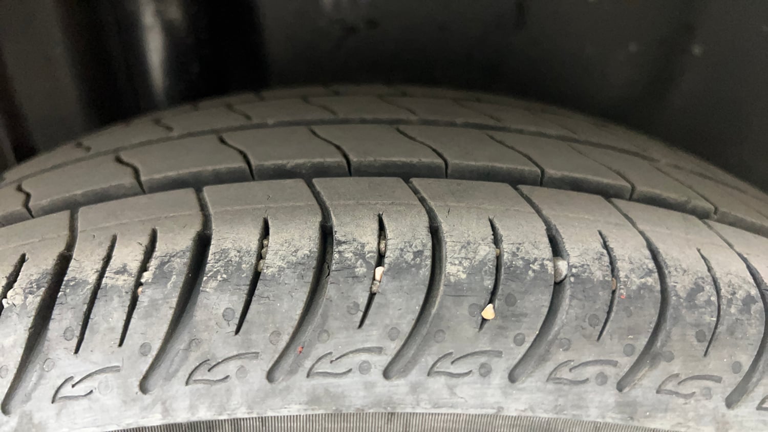 Used 2012 Maruti Suzuki Swift Dzire ZXI Petrol Manual tyres RIGHT REAR TYRE TREAD VIEW