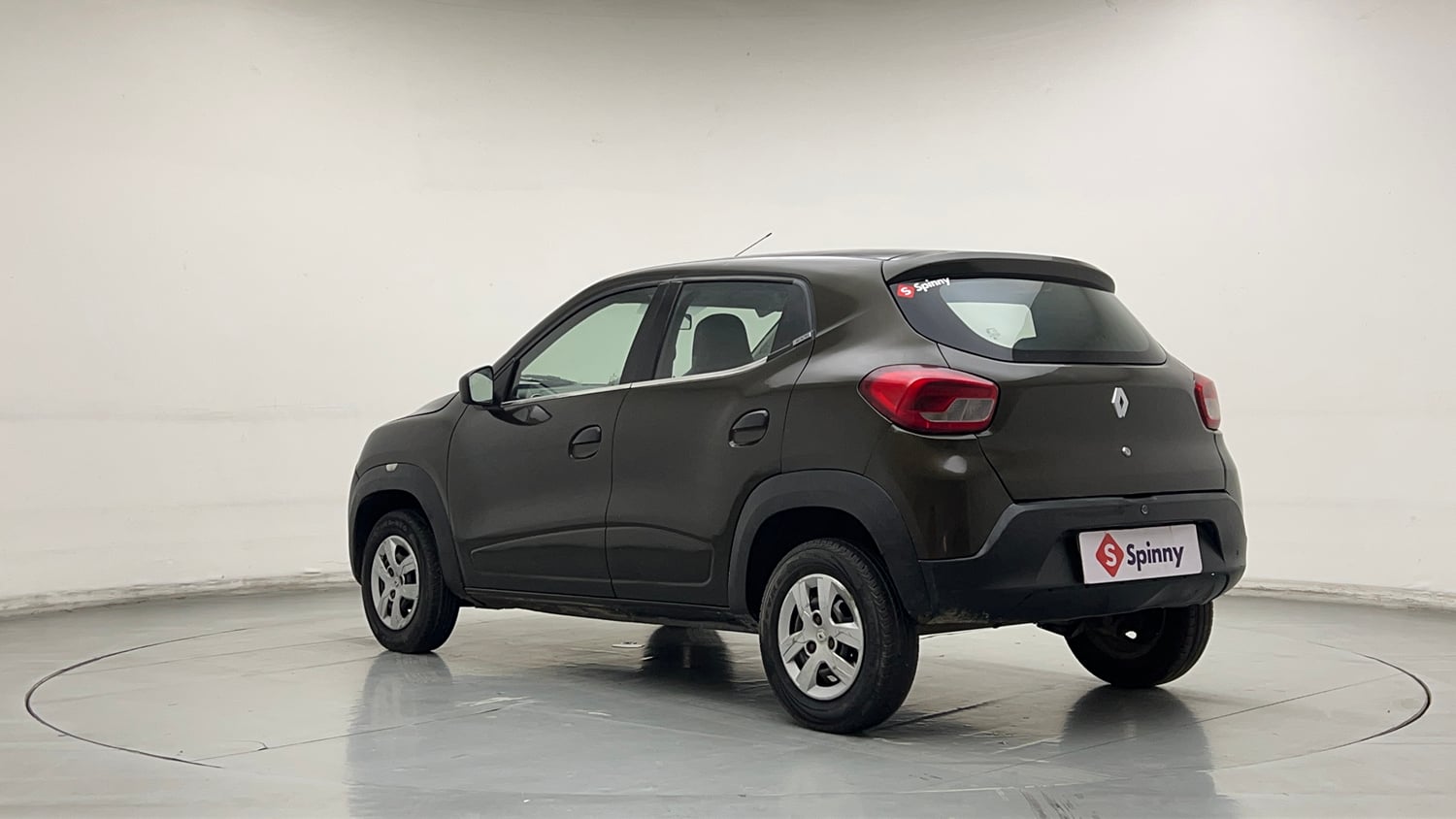 Used 2017 Renault Kwid 1.0 RXT AMT Opt Petrol Automatic exterior LEFT REAR CORNER VIEW