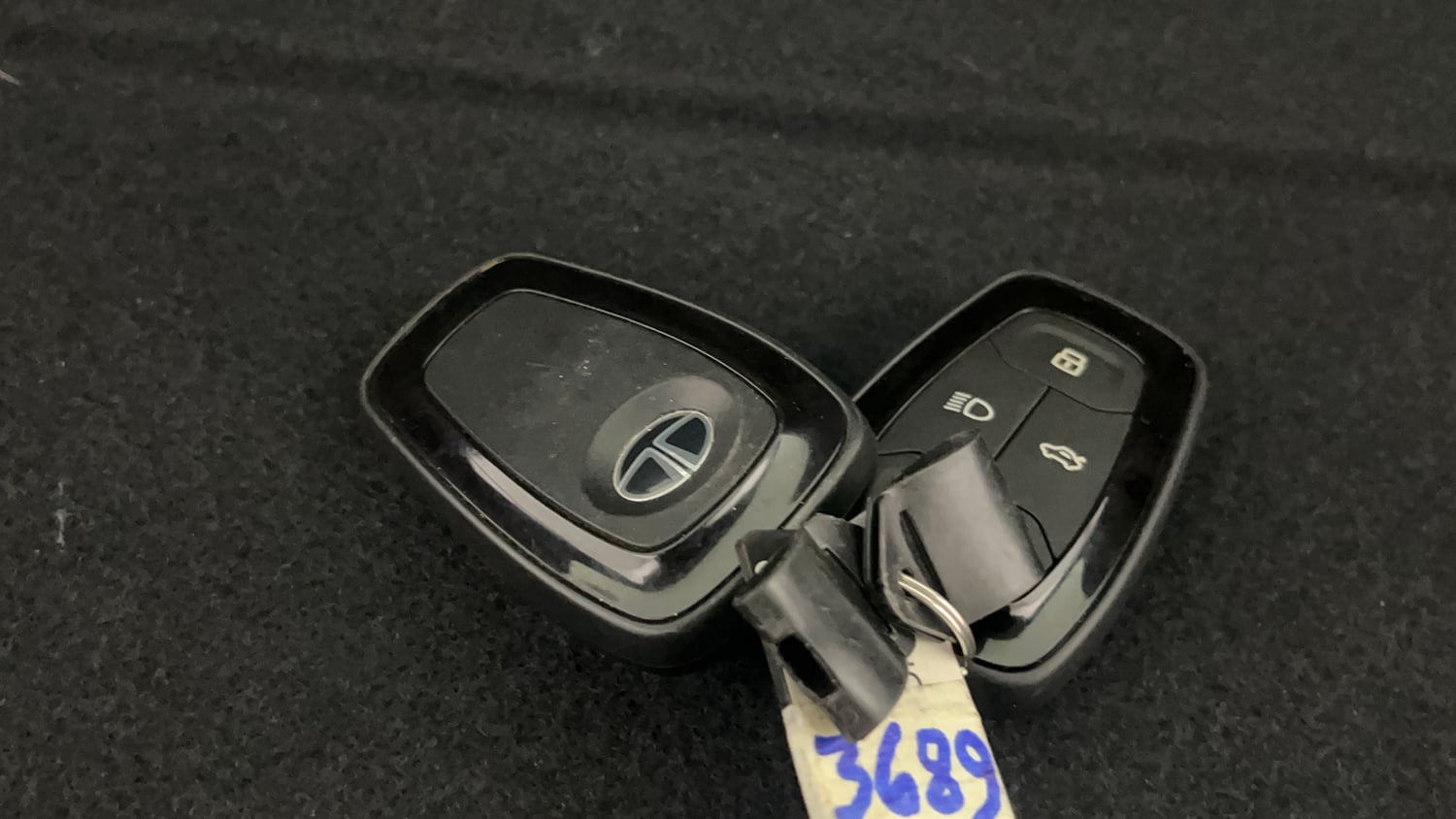Used 2022 Tata Punch Accomplished AMT Petrol Automatic extra CAR KEY VIEW