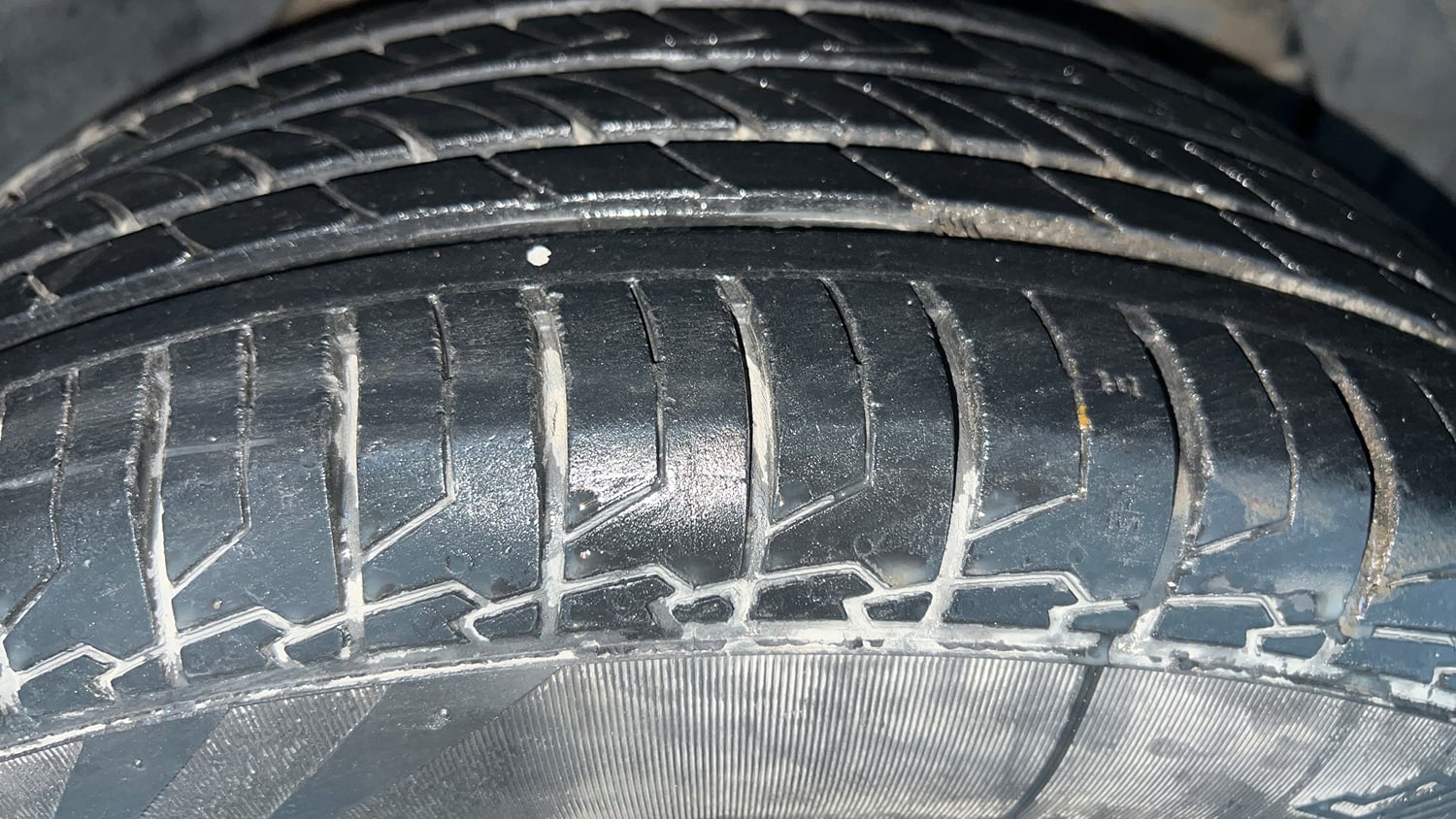 Used 2021 Maruti Suzuki S-Cross Alpha AT Petrol Automatic tyres RIGHT FRONT TYRE TREAD VIEW