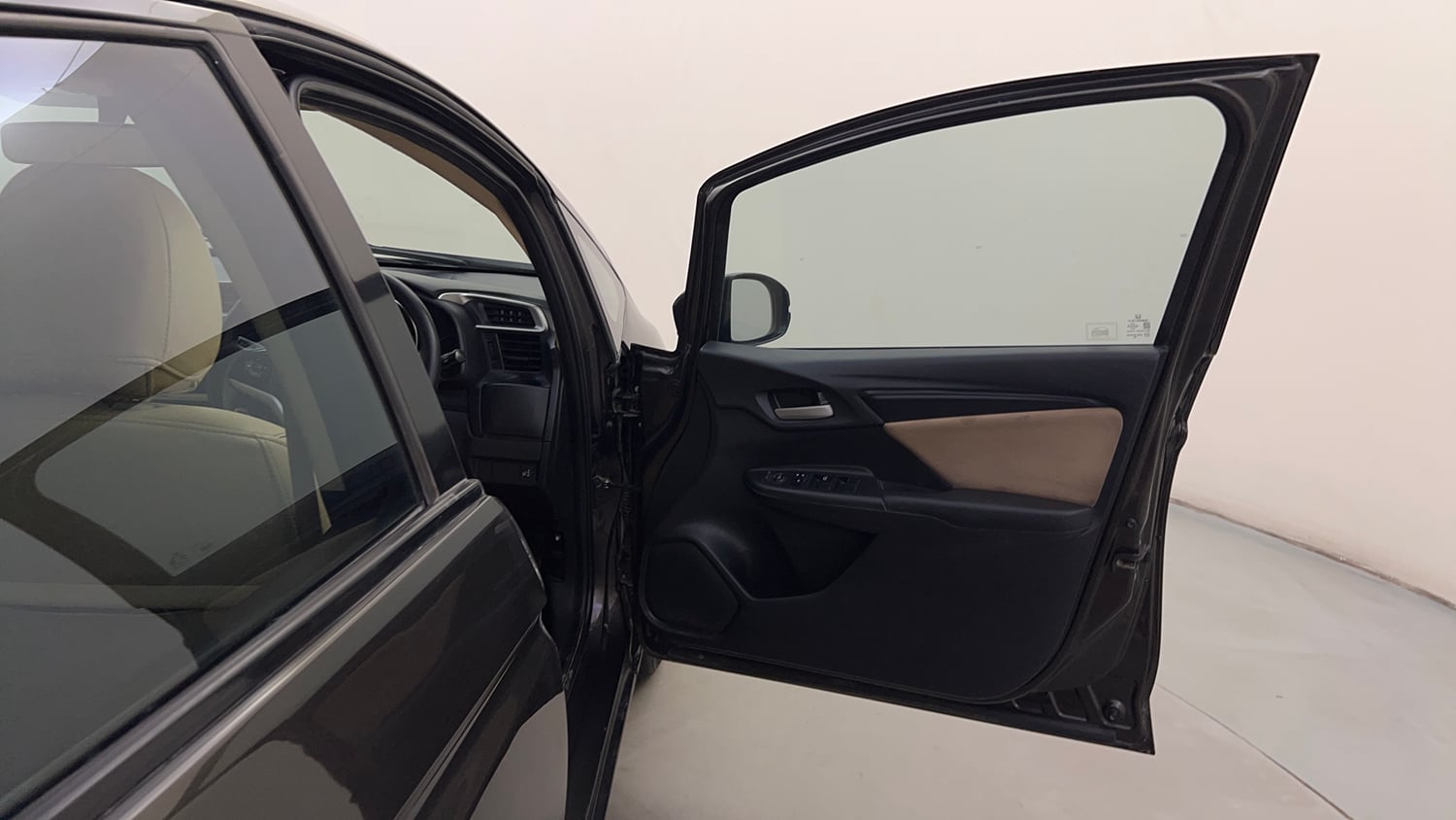 Used 2018 Honda Jazz V CVT Petrol Petrol Automatic interior RIGHT FRONT DOOR OPEN VIEW