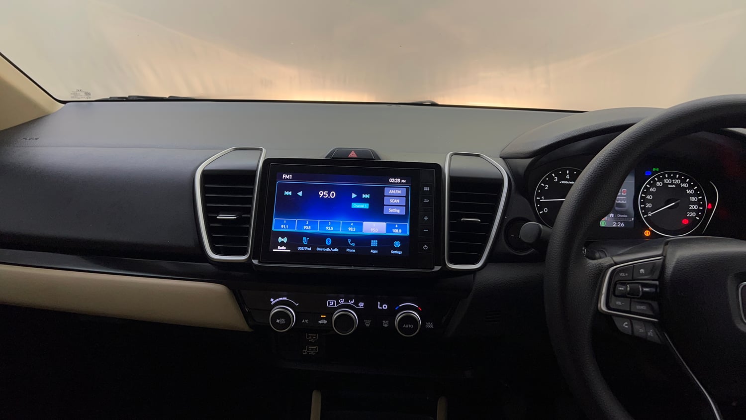 Used 2024 Honda City VX Petrol MT Petrol Manual interior MUSIC SYSTEM & AC CONTROL VIEW
