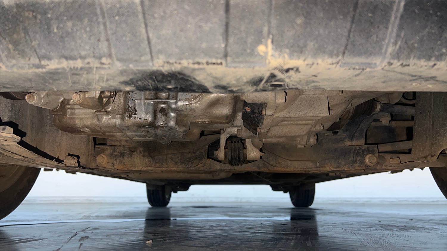 Used 2015 Honda City VX Petrol Manual extra FRONT LEFT UNDERBODY VIEW