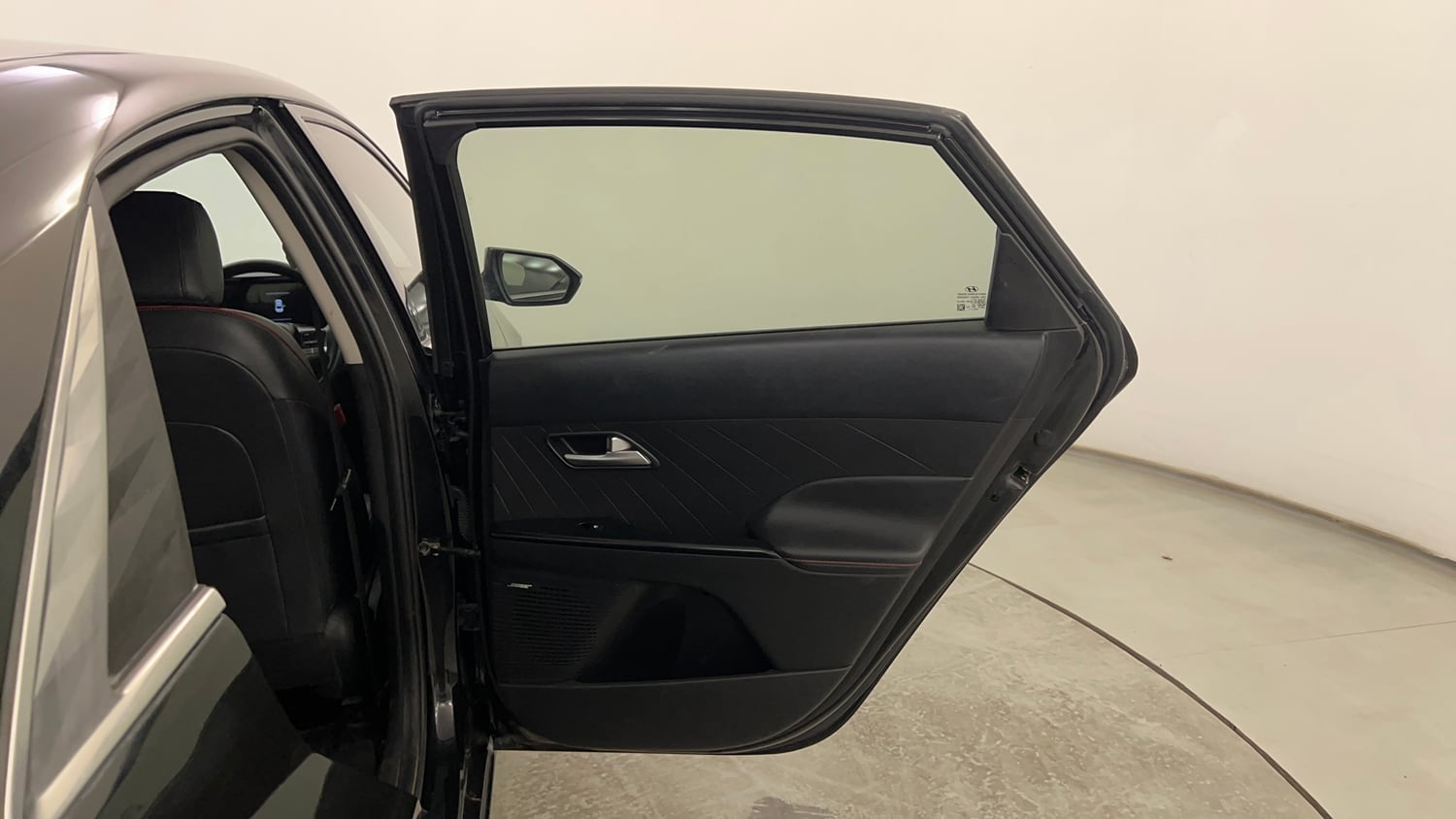 Used 2023 Hyundai Verna SX (O) 1.5 Turbo Petrol DCT Petrol Automatic interior RIGHT REAR DOOR OPEN VIEW
